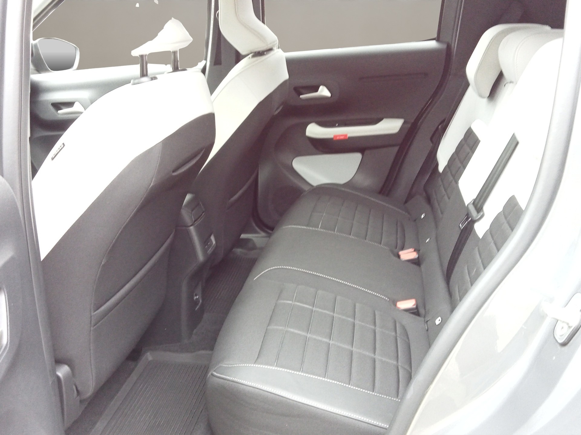 CITROEN e-C3 44kWh Max-image-12