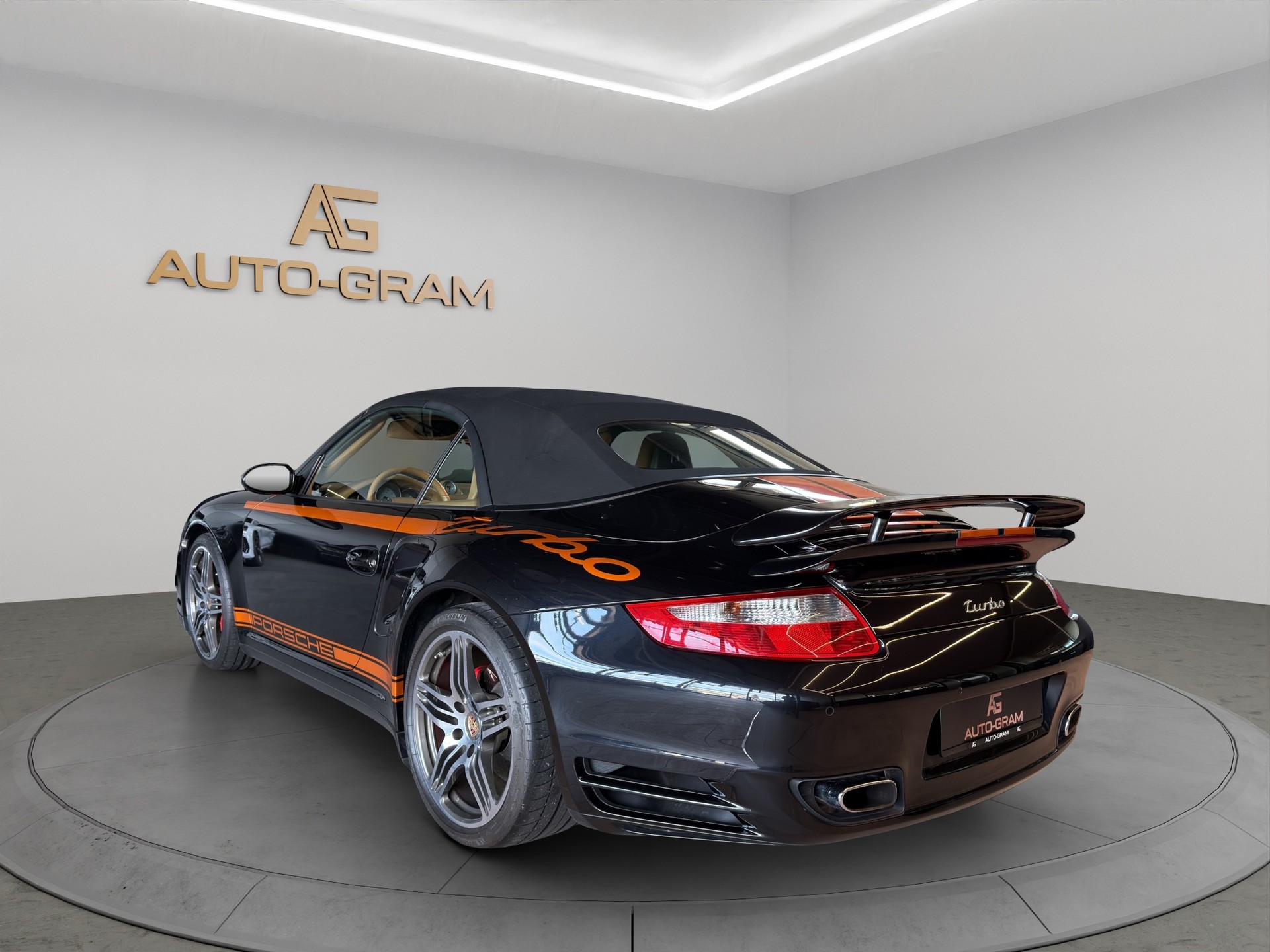 PORSCHE 911 Cabrio Turbo Tiptronic-image-2