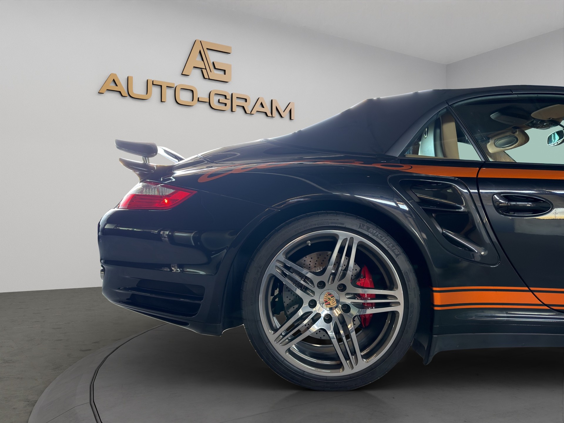 PORSCHE 911 Cabrio Turbo Tiptronic-image-9