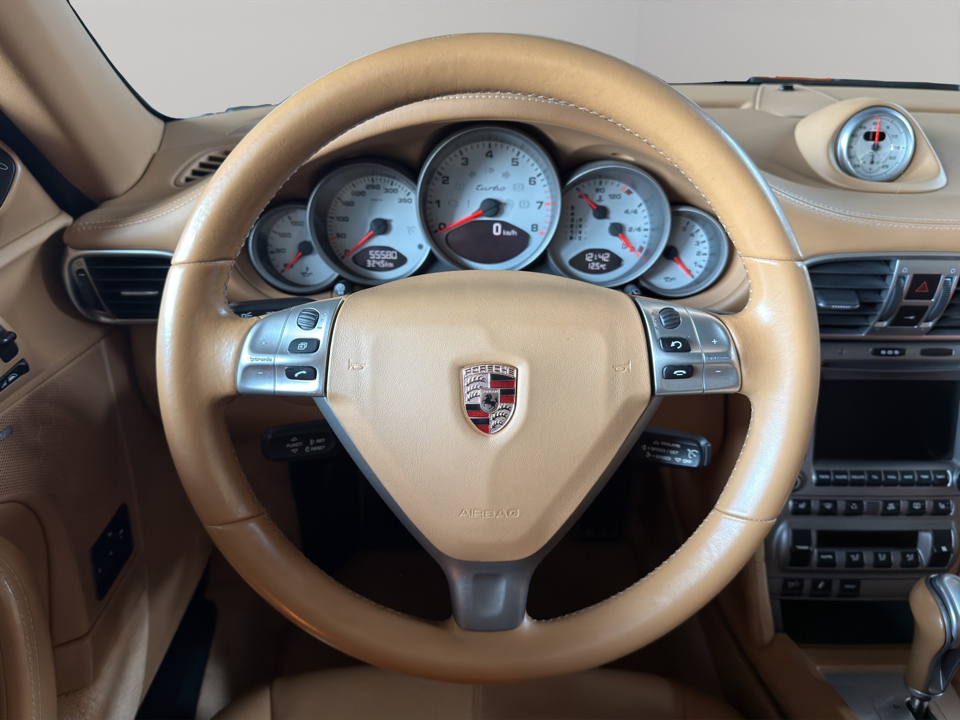 PORSCHE 911 Cabrio Turbo Tiptronic-image-17