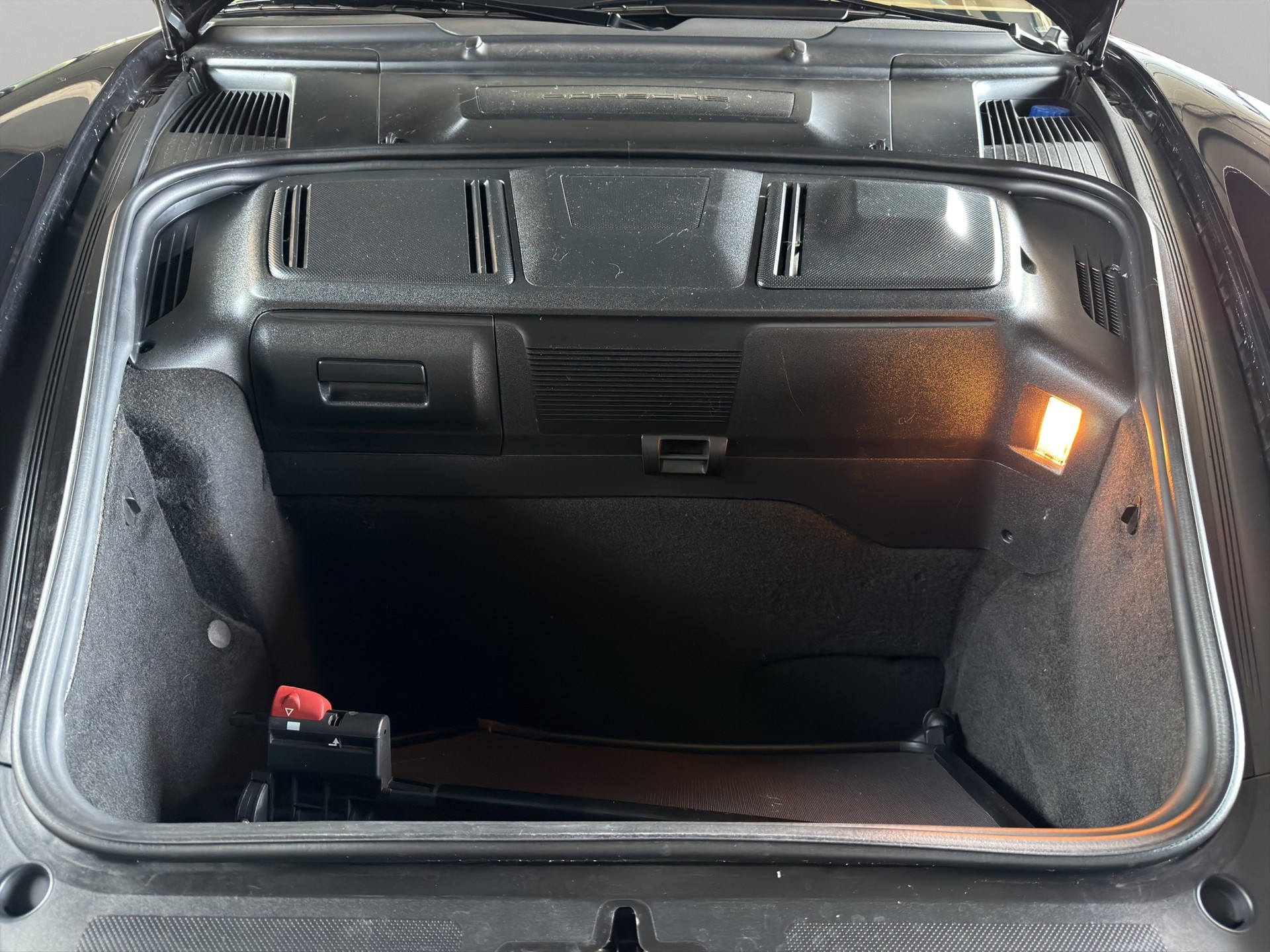 PORSCHE 911 Cabrio Turbo Tiptronic-image-23