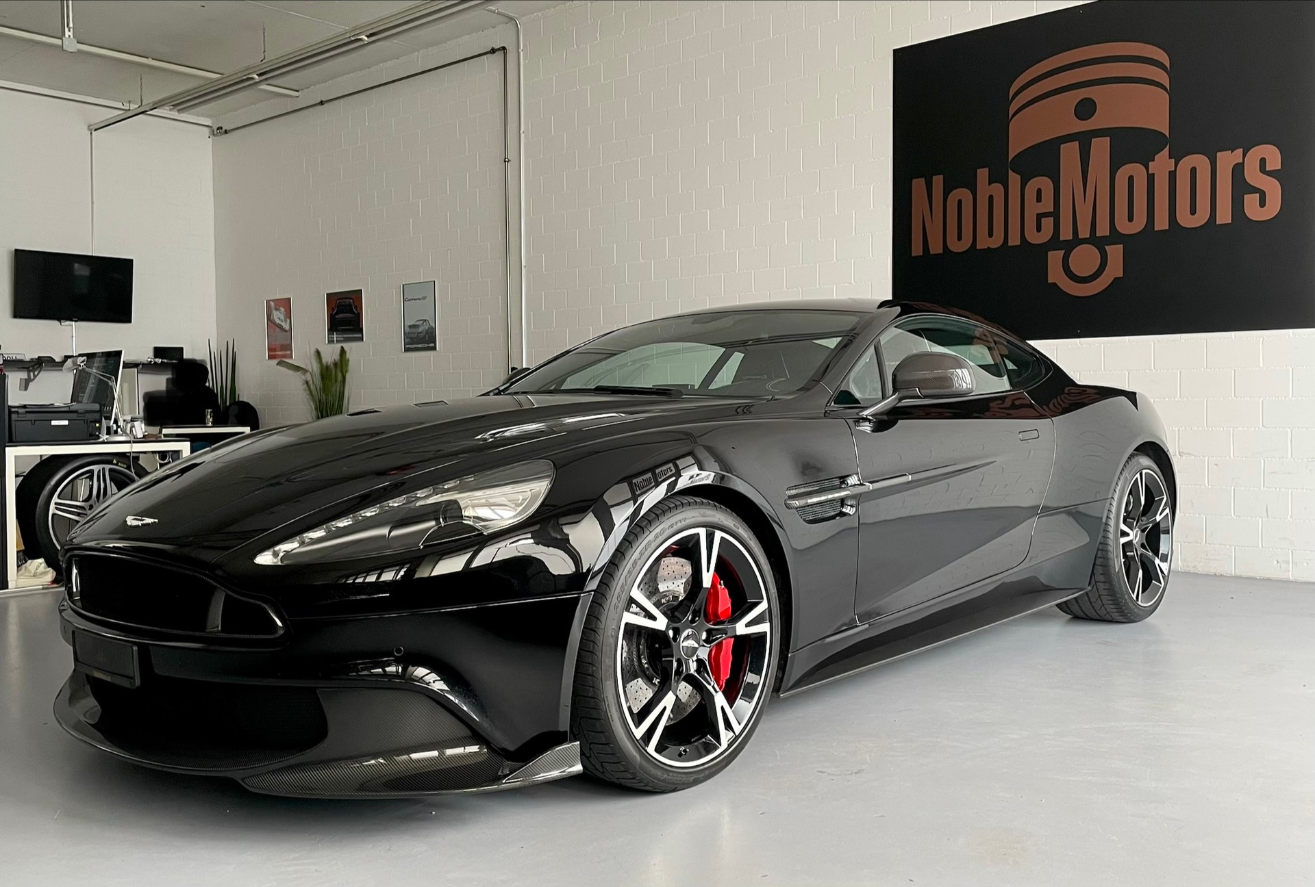 ASTON MARTIN Vanquish S V12 Touchtronic 3 - mit fortlaufender Aston Martin Garantie bis 2027 und full PPF-showroom-element-3