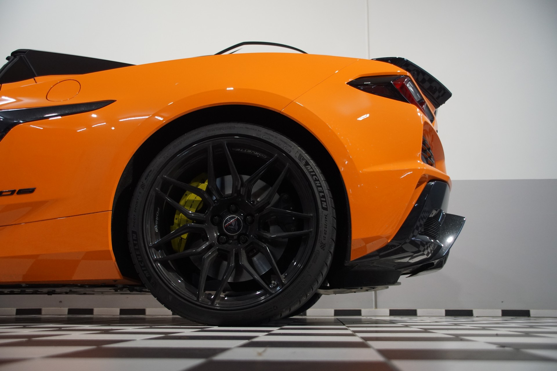 CHEVROLET Corvette 3LZ // Z06 670 PS // Convertible-image-11