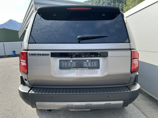 TOYOTA LandCruiser 2.8 48V Style-image-4