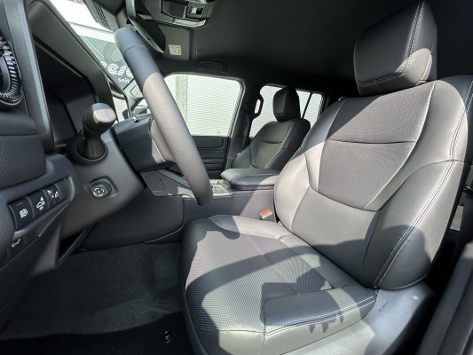TOYOTA LandCruiser 2.8 48V Style-image-7