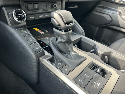 TOYOTA LandCruiser 2.8 48V Style-image-14