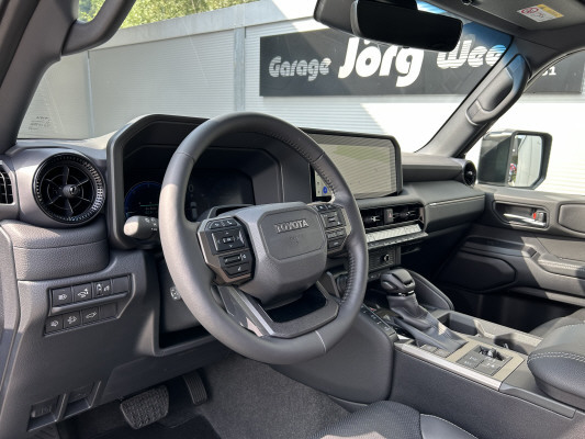 TOYOTA LandCruiser 2.8 48V Style-image-8