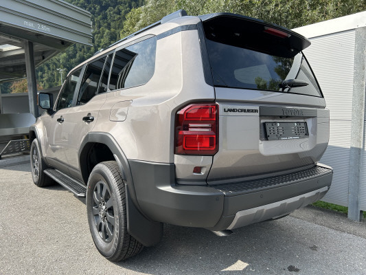 TOYOTA LandCruiser 2.8 48V Style-image-3