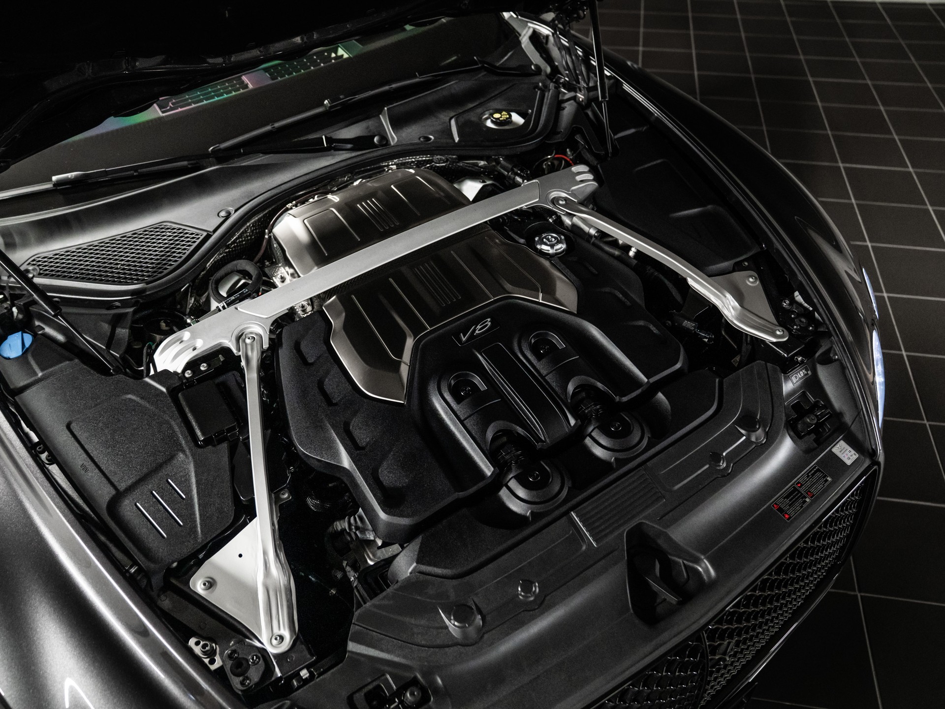 BENTLEY Continental GT 4.0 V8-image-15