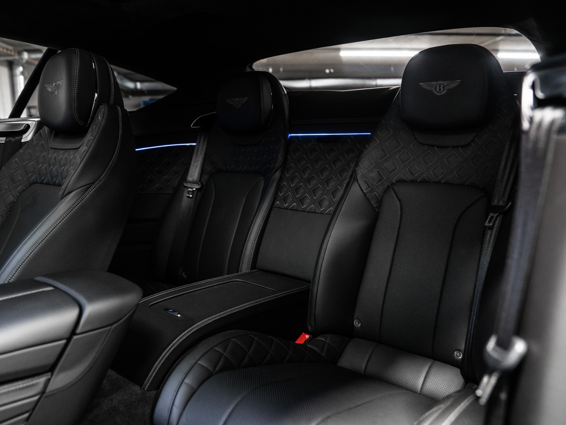 BENTLEY Continental GT 4.0 V8-image-10