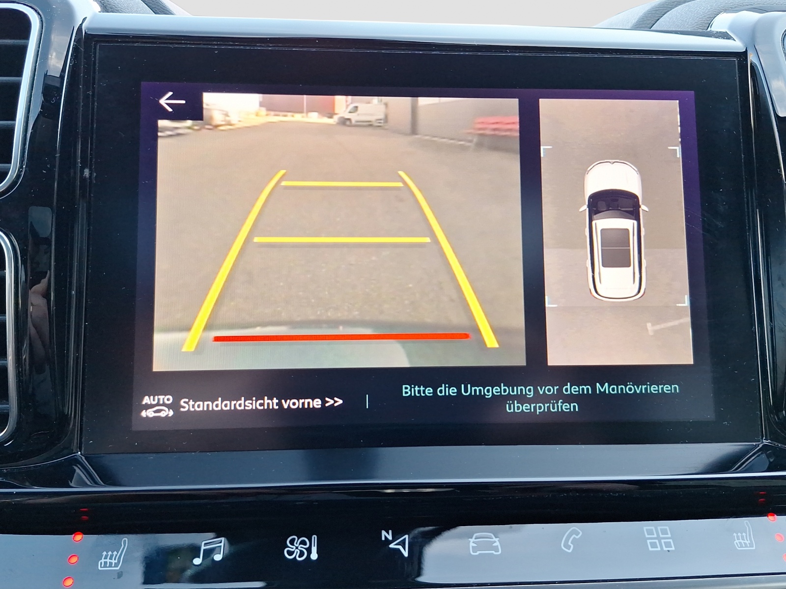 CITROEN C5 Aircross 1.6 Plug-in Hybrid Shine-image-16