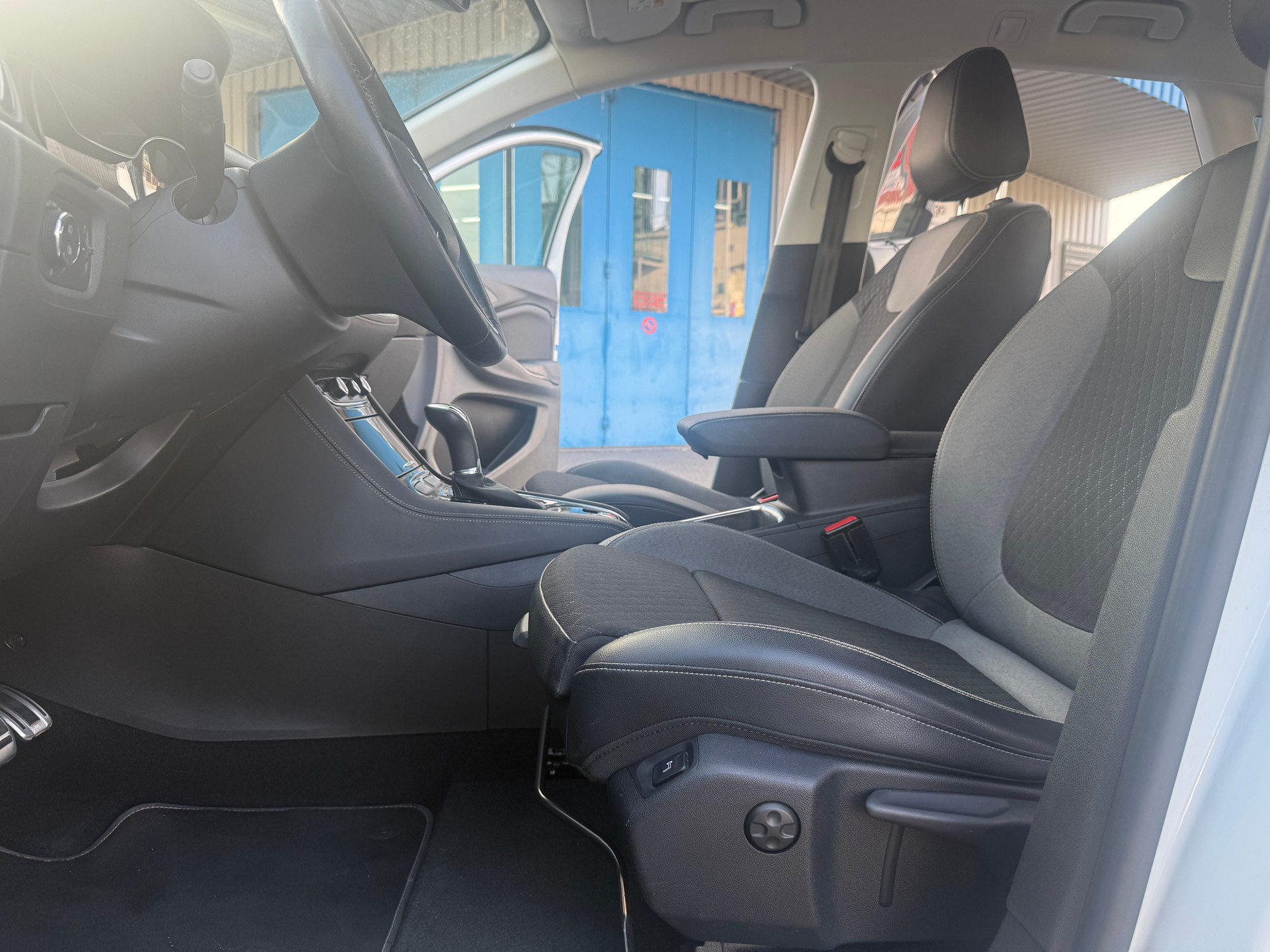 OPEL Grandland X 1.2i TP Ultimate Automatik-image-6