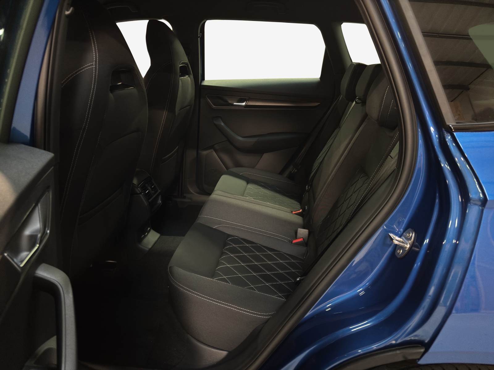 SKODA Karoq 2.0 TSI Dynamic Limited Edition 4x4 DSG-image-11