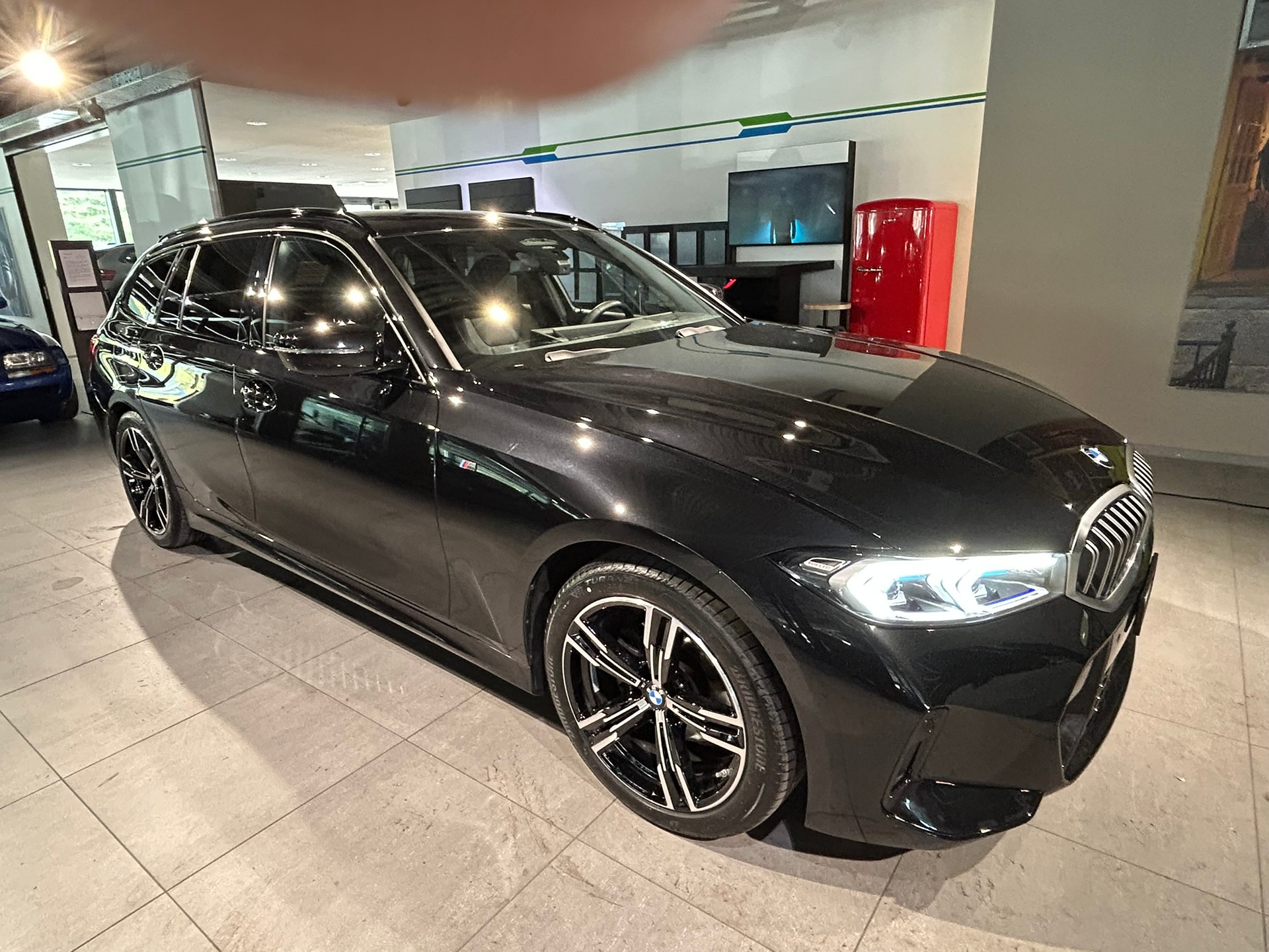 BMW 320d xDrive 48V Steptronic M Sport-image-3