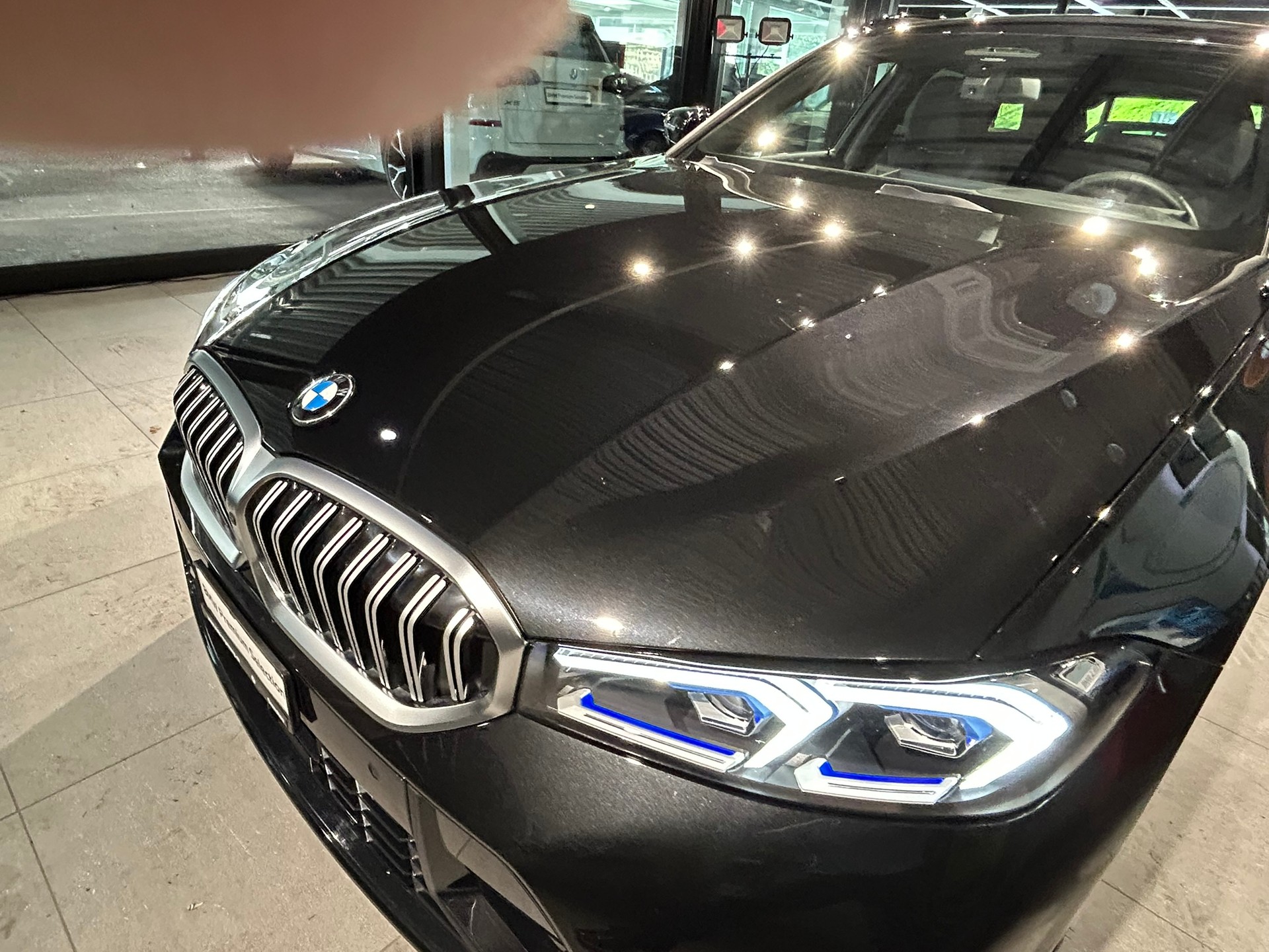 BMW 320d xDrive 48V Steptronic M Sport-image-16