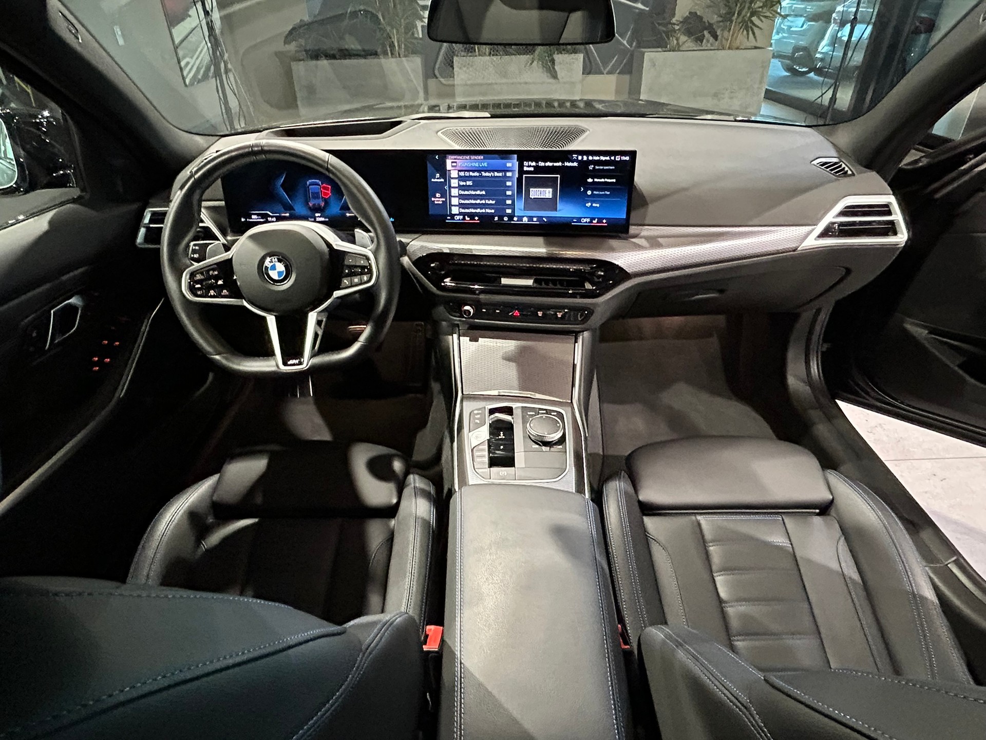 BMW 320d xDrive 48V Steptronic M Sport-image-25
