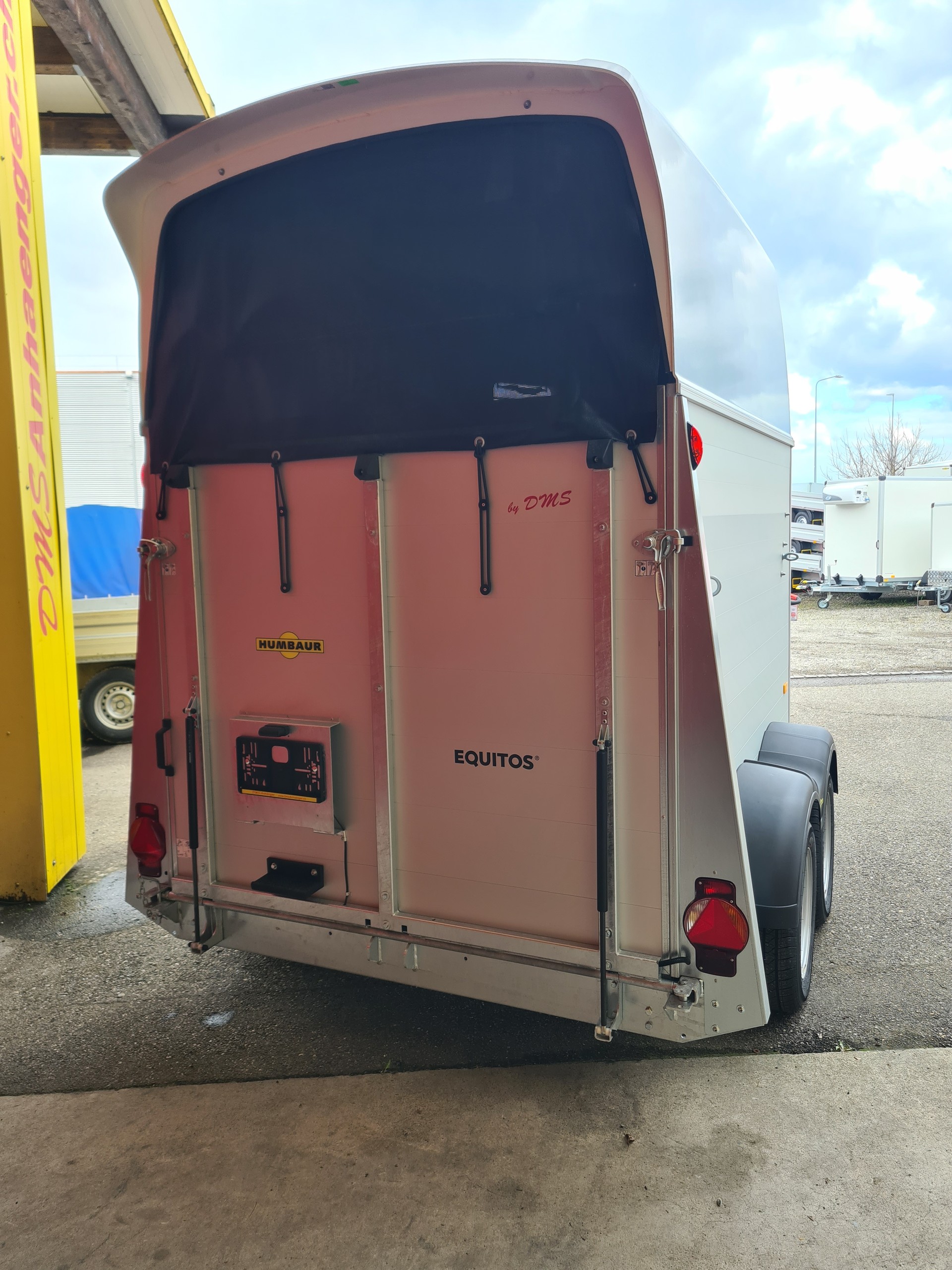 HUMBAUR DMS Equitos Alu Plus 2400 inkl. Hecktüre dreh- und schwenkbar-image-2