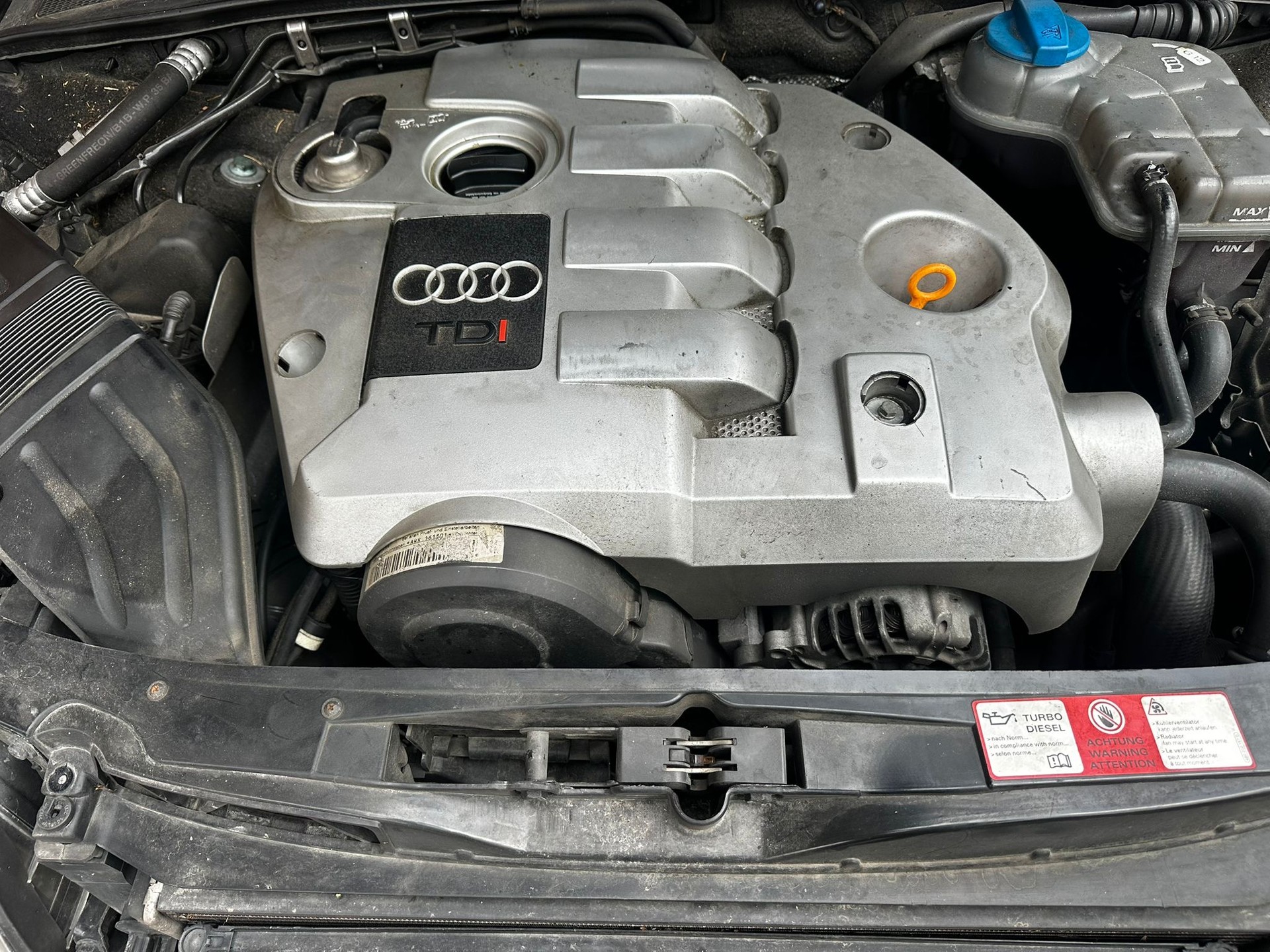 AUDI A4 Avant 1.9 TDI-image-8