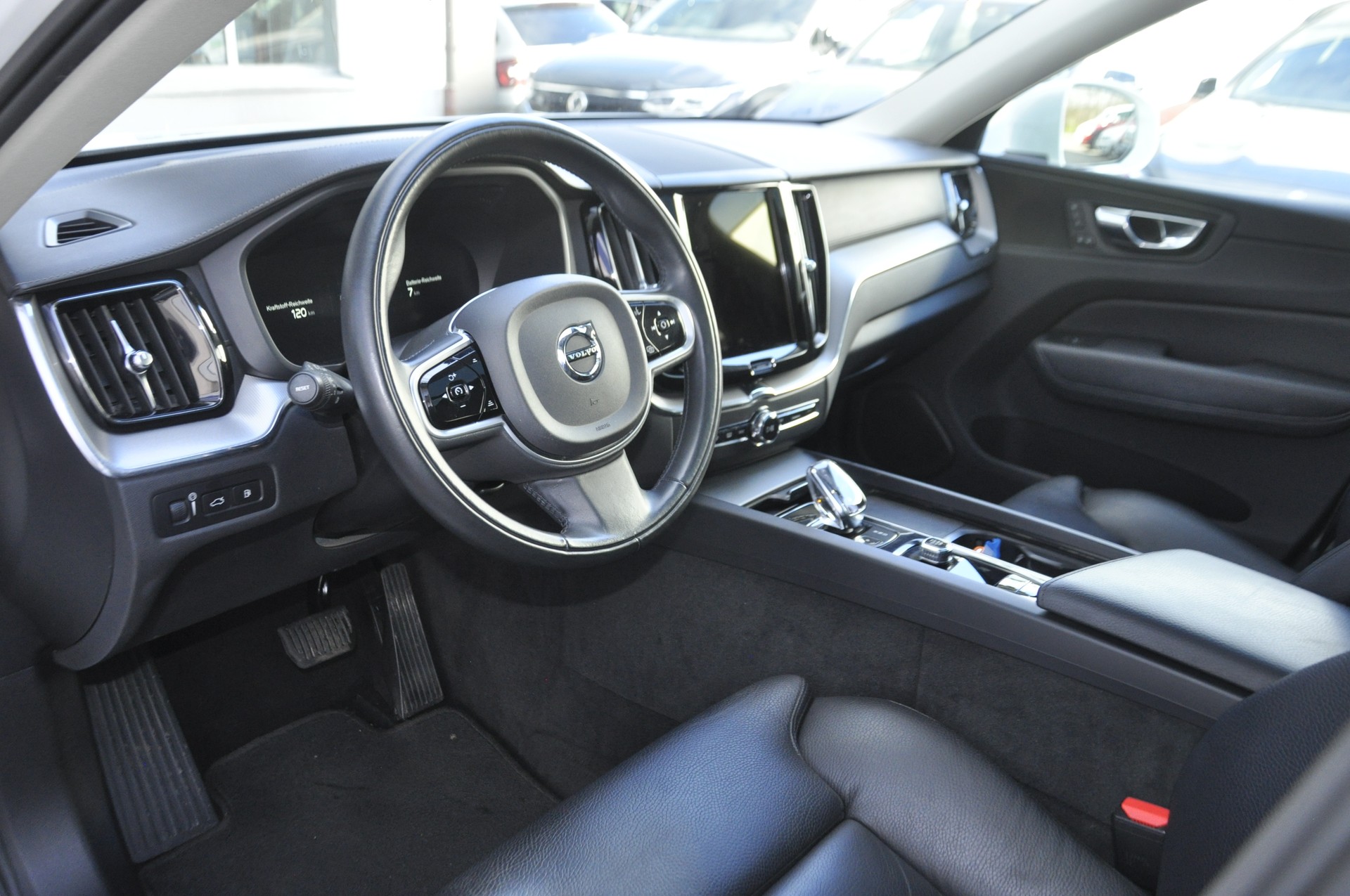VOLVO XC60 T6 eAWD Inscription Geartronic-image-4