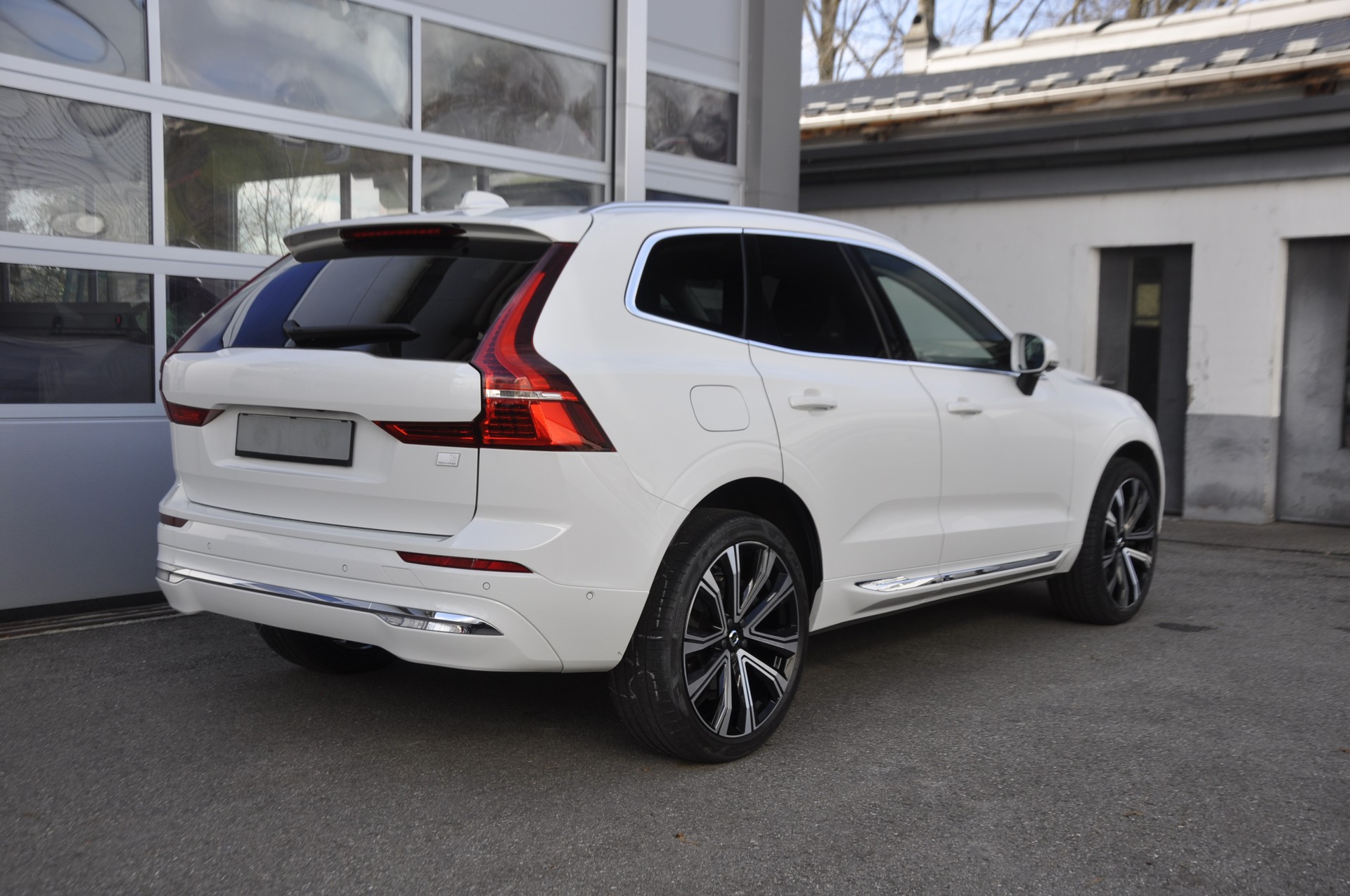VOLVO XC60 T6 eAWD Inscription Geartronic-image-2