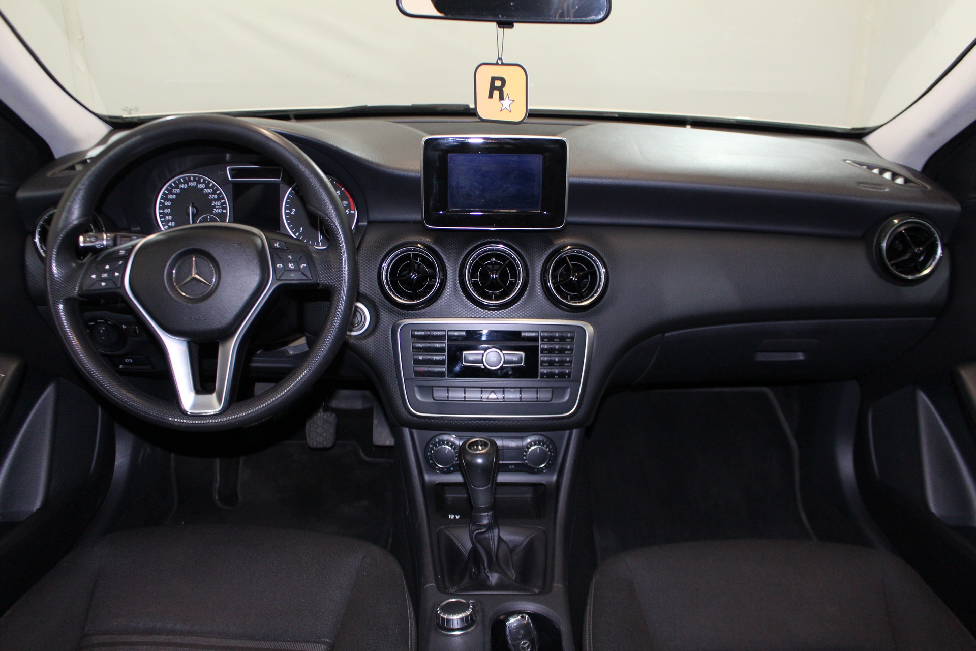 MERCEDES-BENZ A 180 CDI BlueEF Edition-image-12