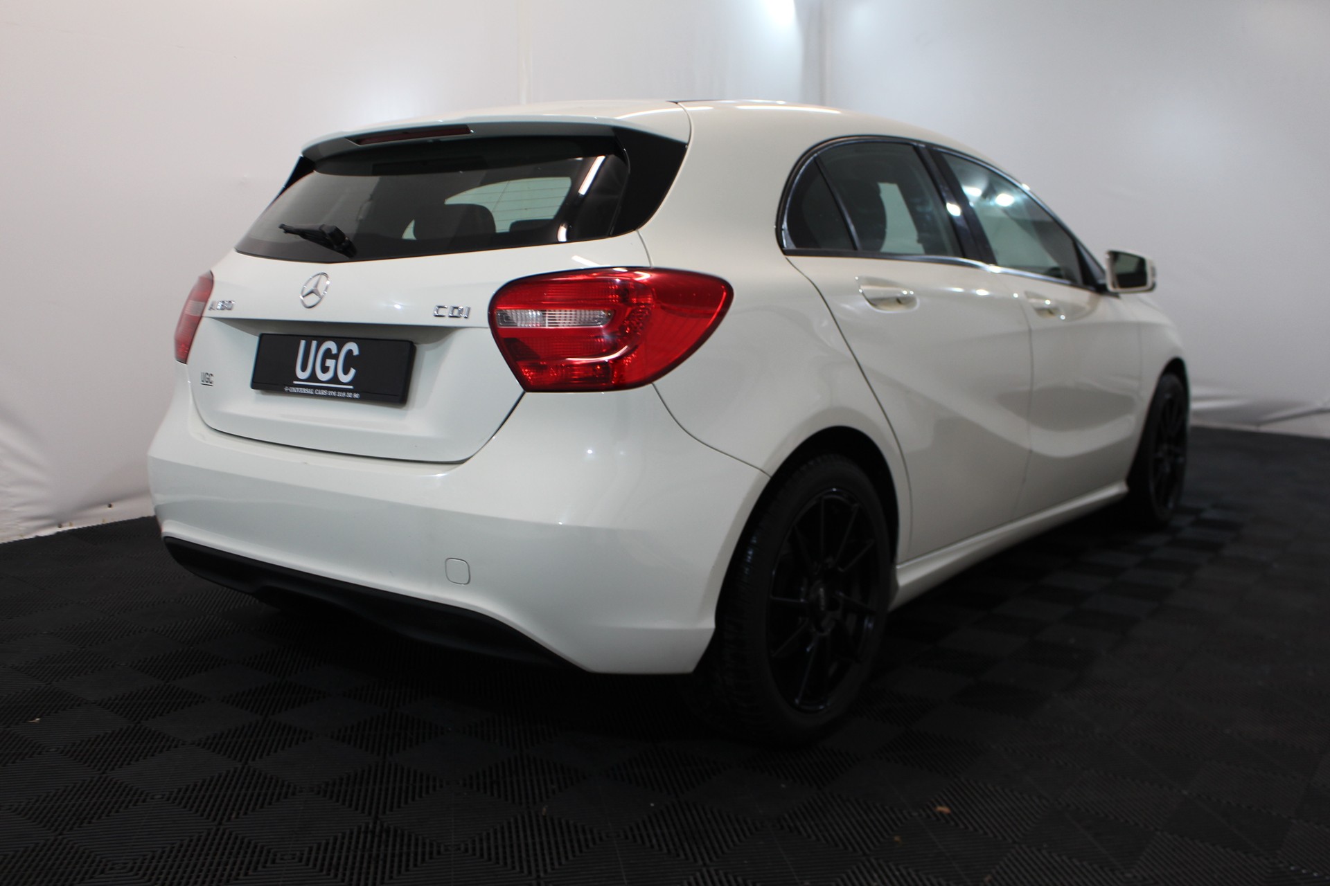 MERCEDES-BENZ A 180 CDI BlueEF Edition-image-5