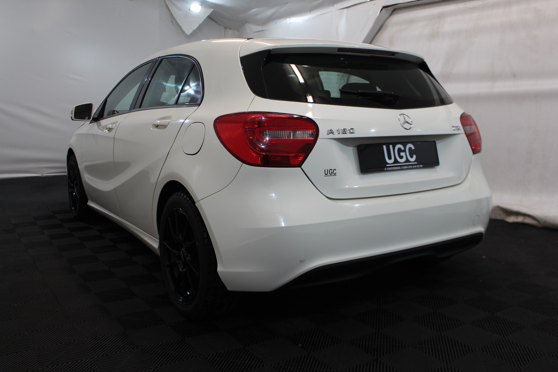 MERCEDES-BENZ A 180 CDI BlueEF Edition-image-3