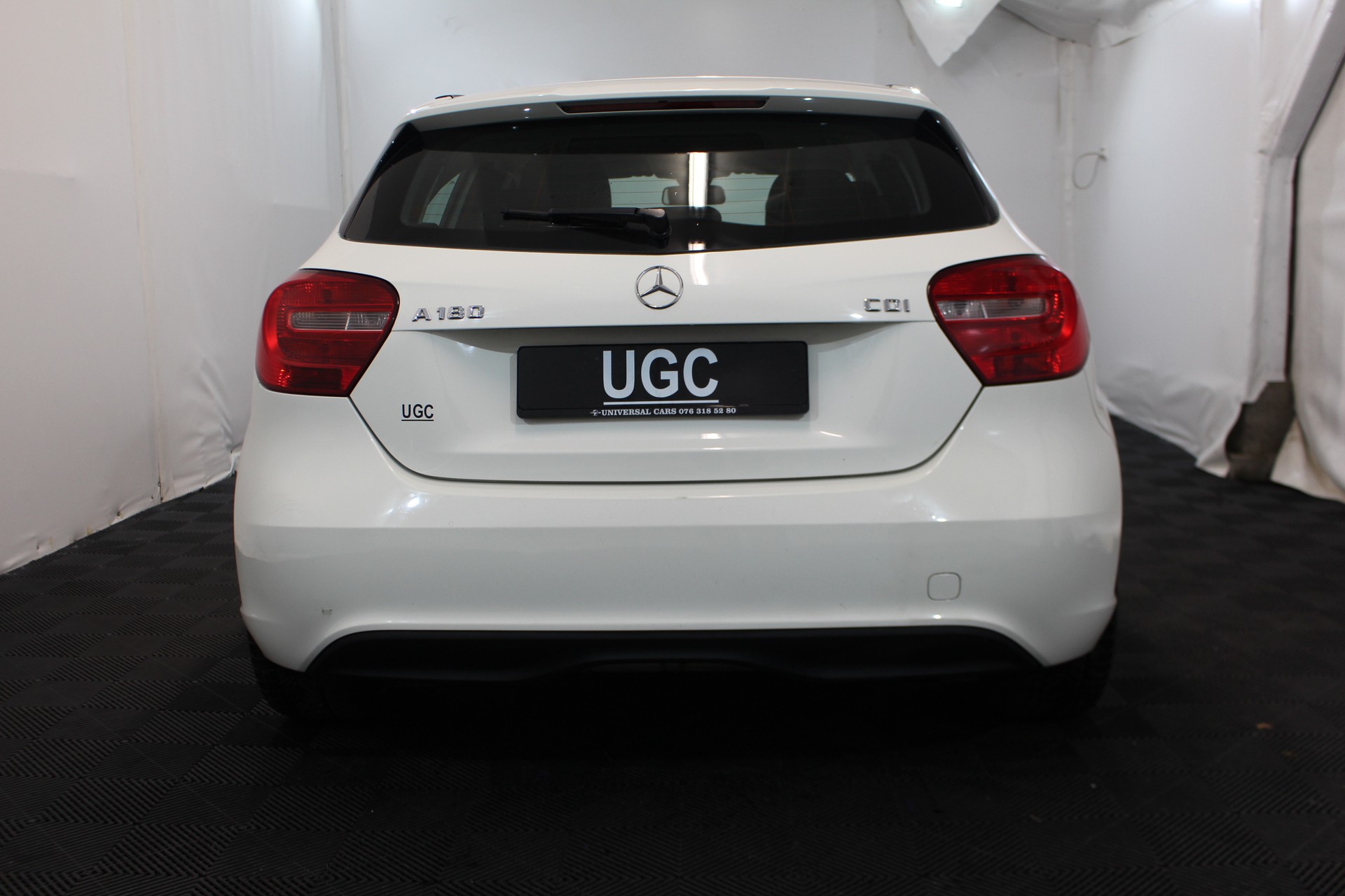 MERCEDES-BENZ A 180 CDI BlueEF Edition-image-4