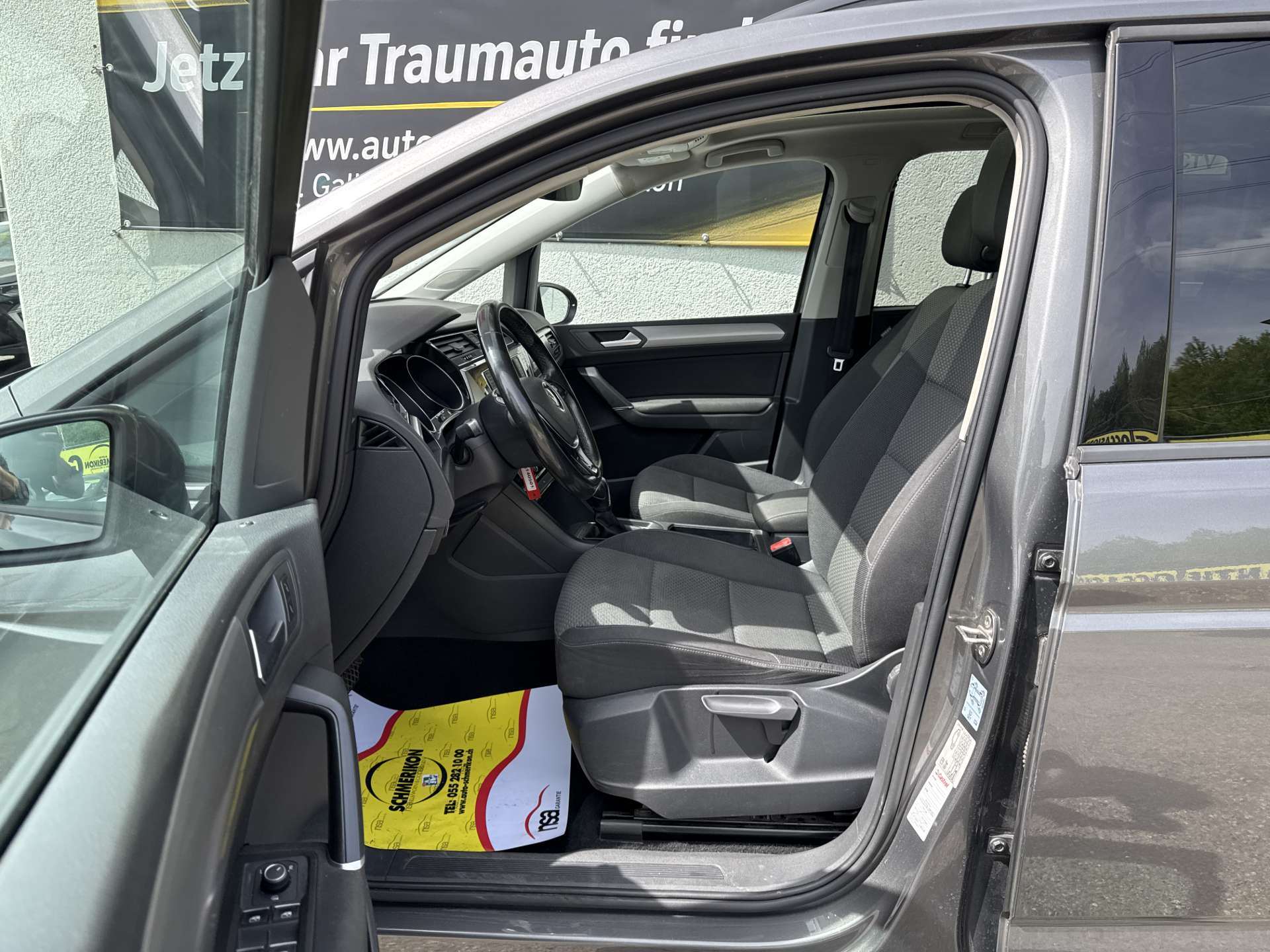 VW Touran 1.4 TSi BMT Comfortline 7-Plätzer DSG-Automat-image-6