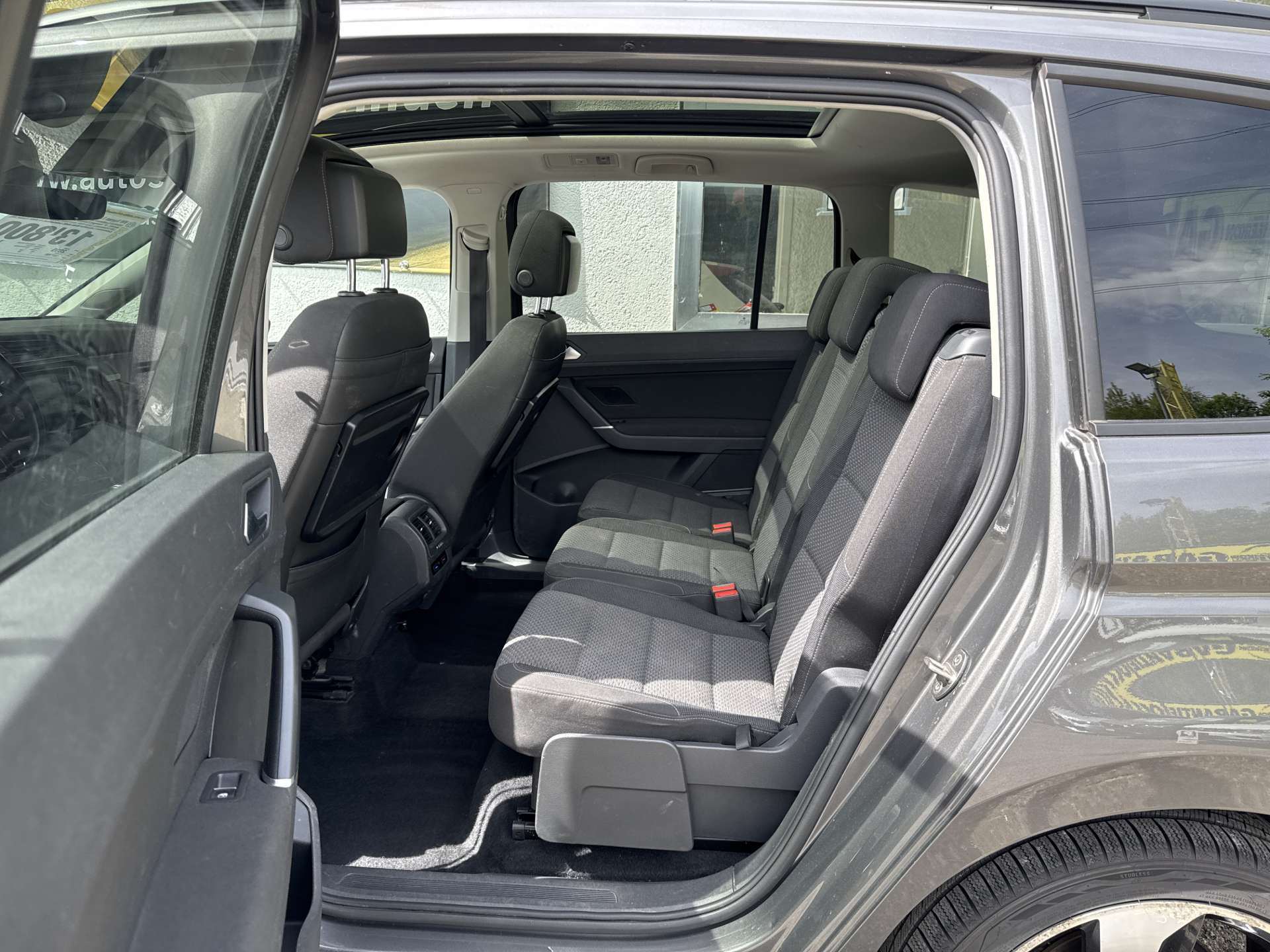 VW Touran 1.4 TSi BMT Comfortline 7-Plätzer DSG-Automat-image-7