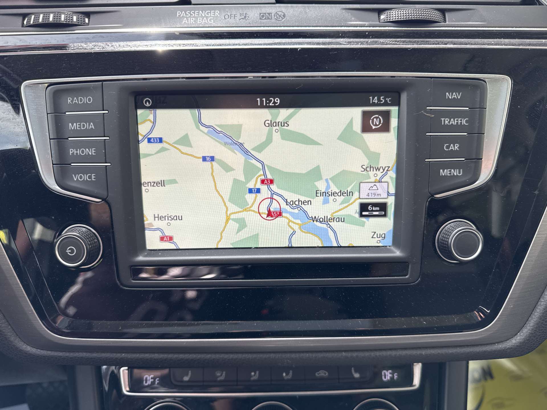 VW Touran 1.4 TSi BMT Comfortline 7-Plätzer DSG-Automat-image-1