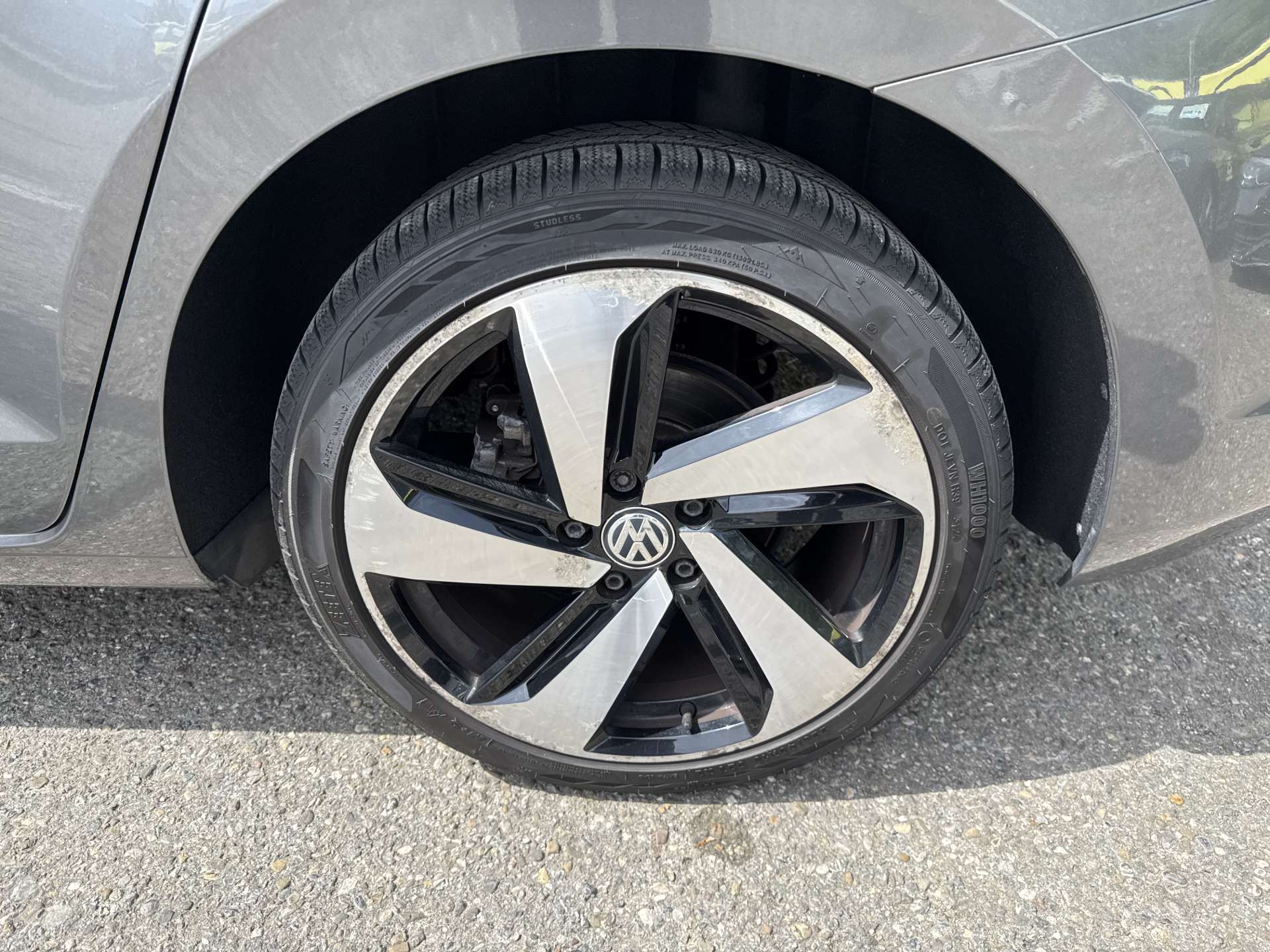 VW Touran 1.4 TSi BMT Comfortline 7-Plätzer DSG-Automat-image-9