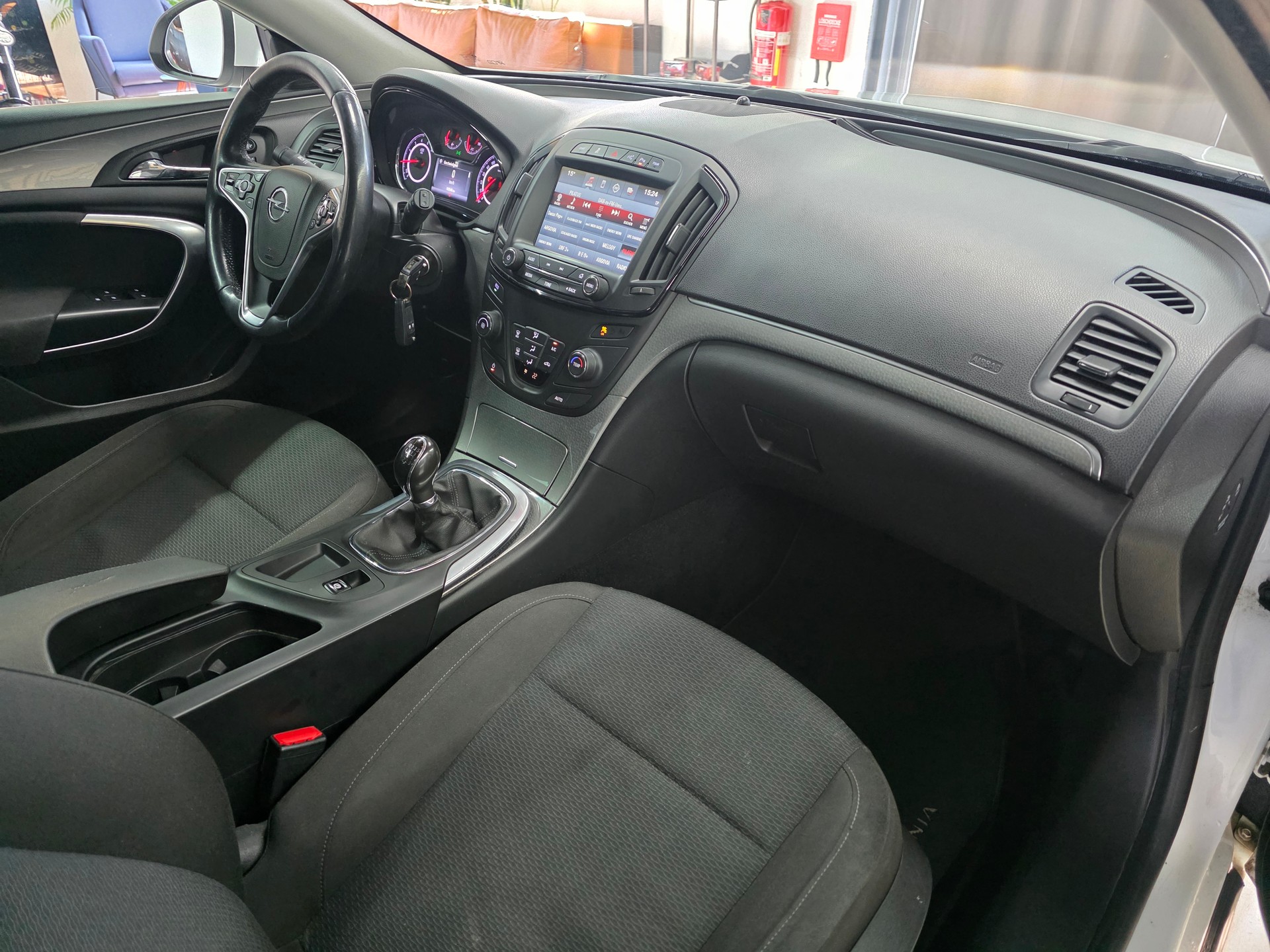 OPEL Insignia Sports Tourer 2.0 CDTI Edition 4WD-image-8