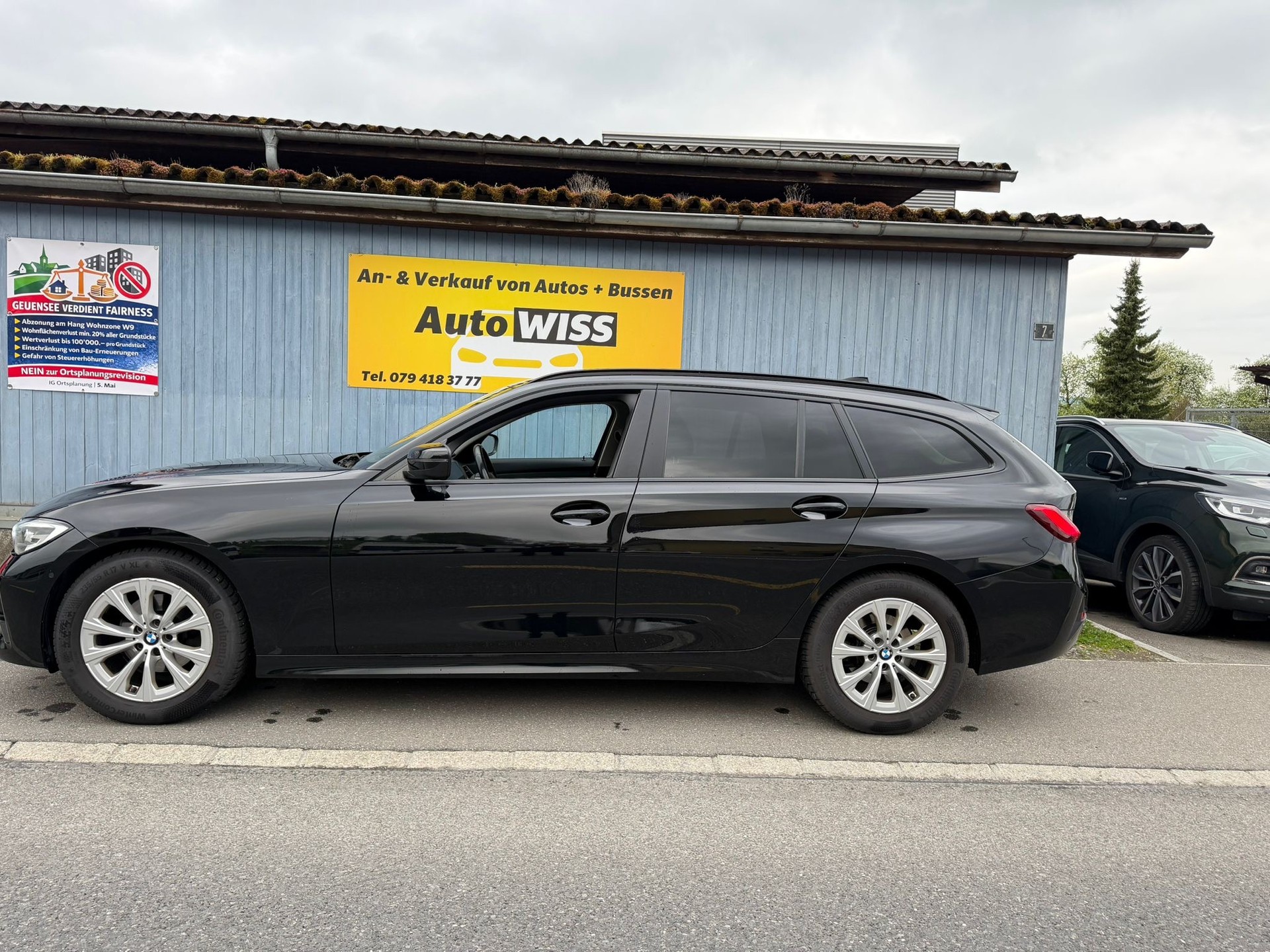 BMW 320d xDrive Touring Luxury Line Steptronic-image-4