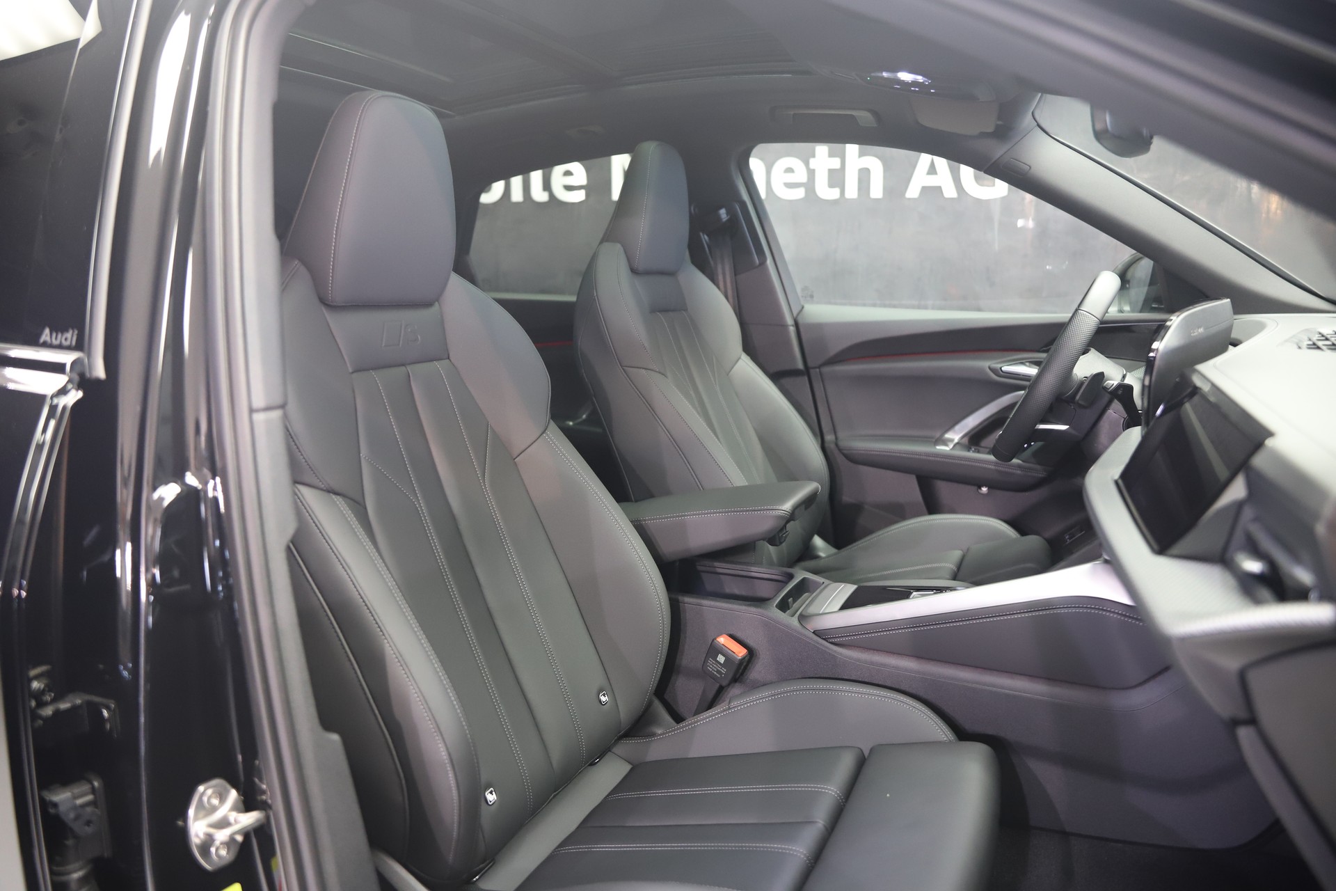 AUDI Q5 Sportback 50 TFSI e PHEV S line quattro S-tronic-image-9