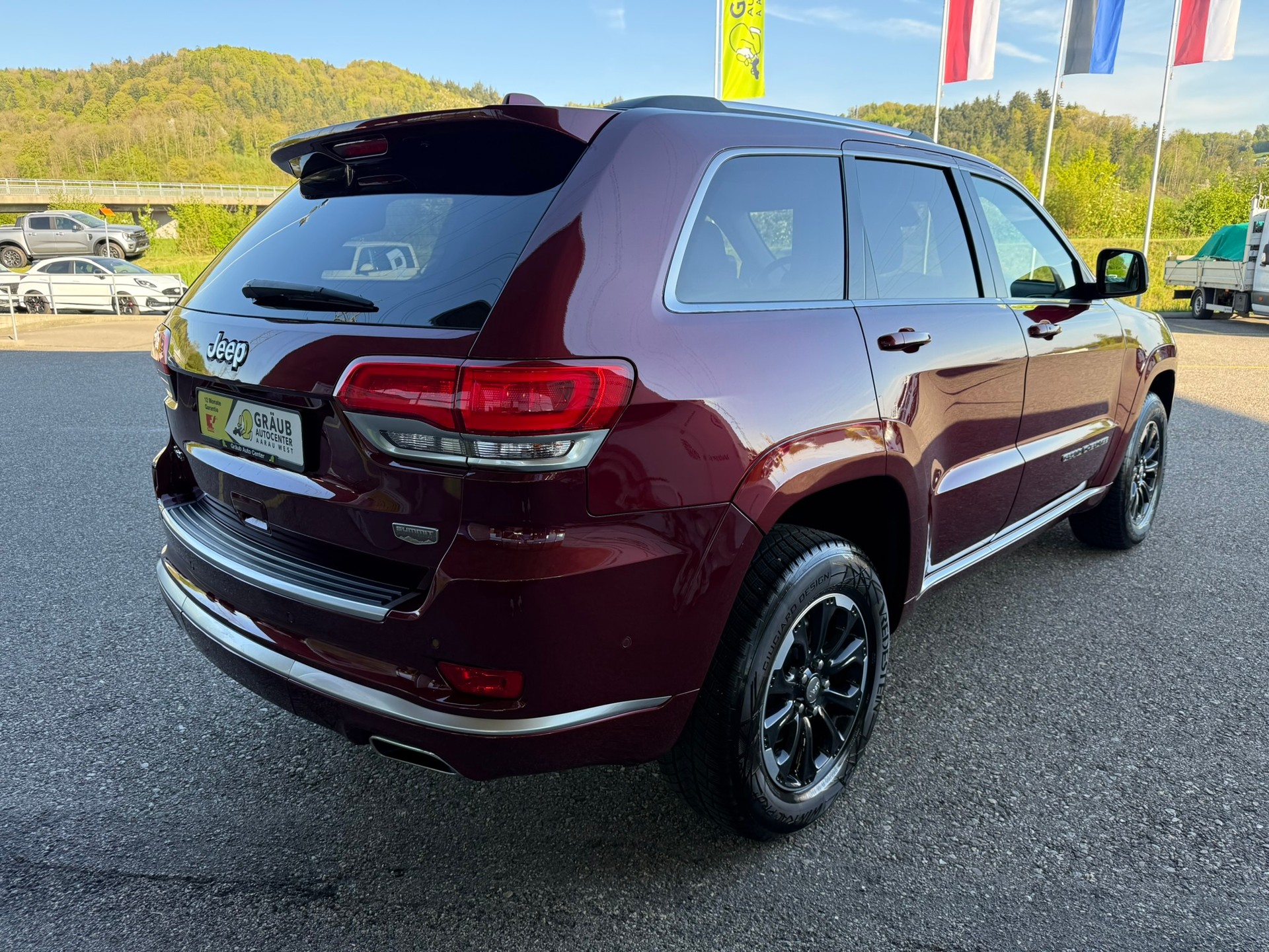 JEEP Grand Cherokee 5.7 V8 HEMI Summit Automatic-image-5