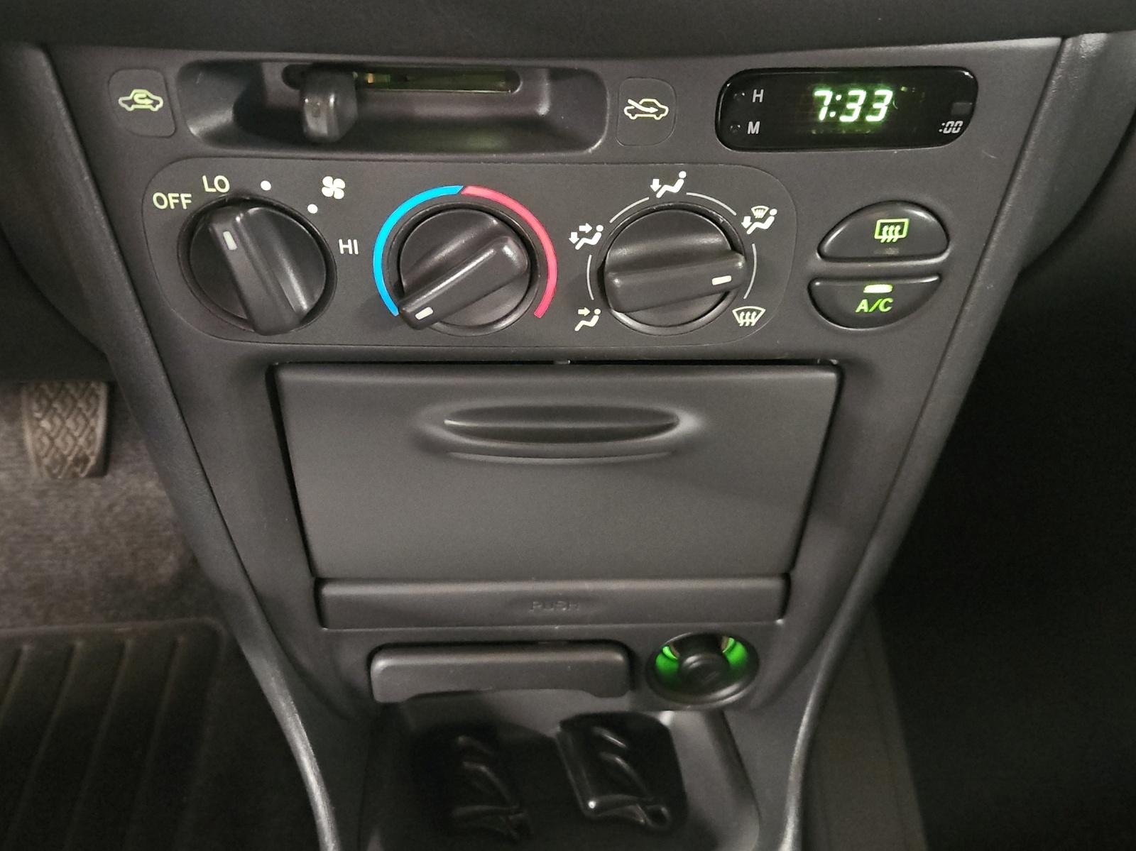 TOYOTA Corolla Sportswagon 1.8 Linea Terra 4WD-image-18