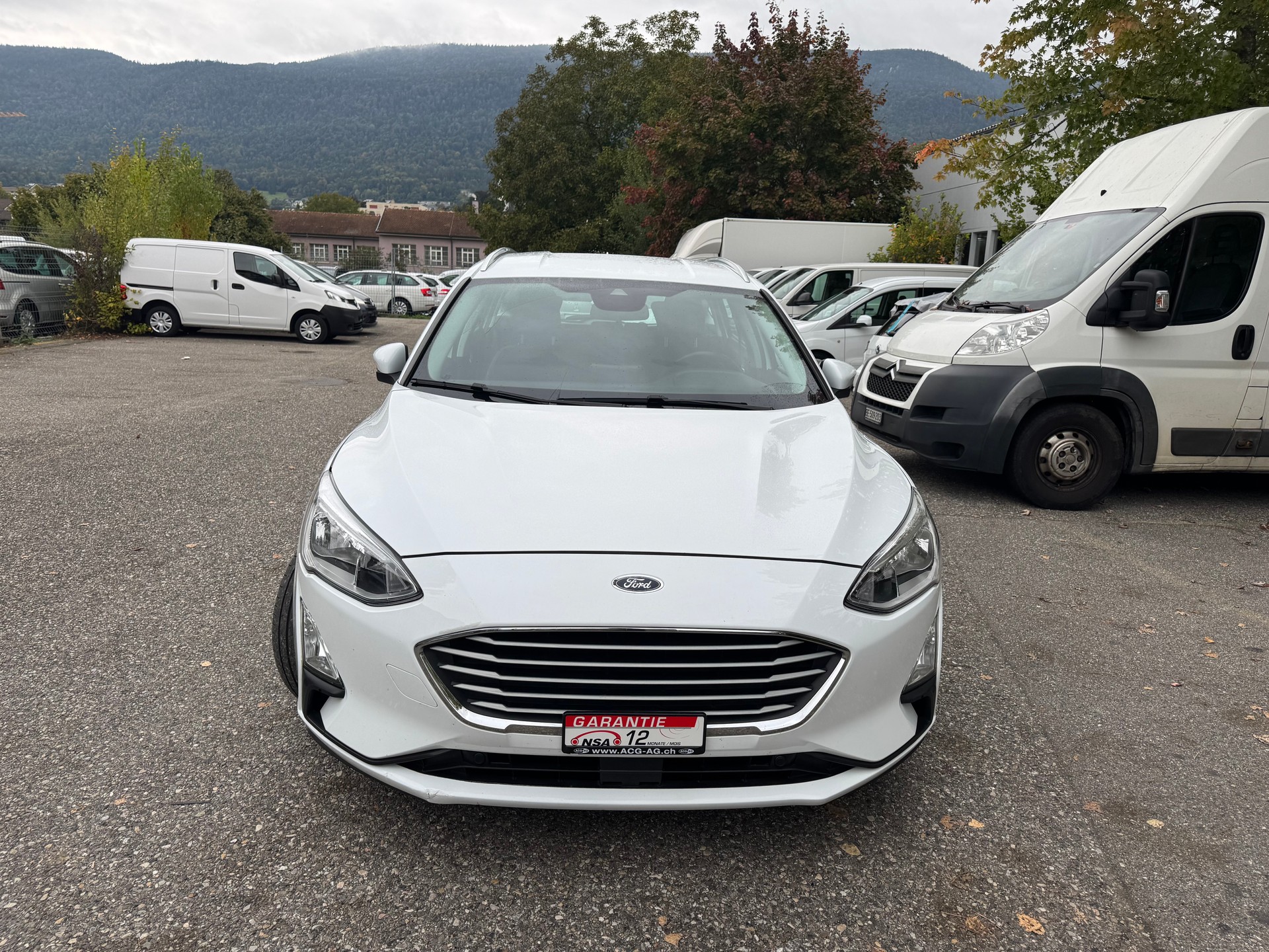 FORD Focus 1.5 TDCi Trend Automatic ** Gr. Navi * Klima * PDC V&H * Tempomat * Frisch Ab MFK-image-1