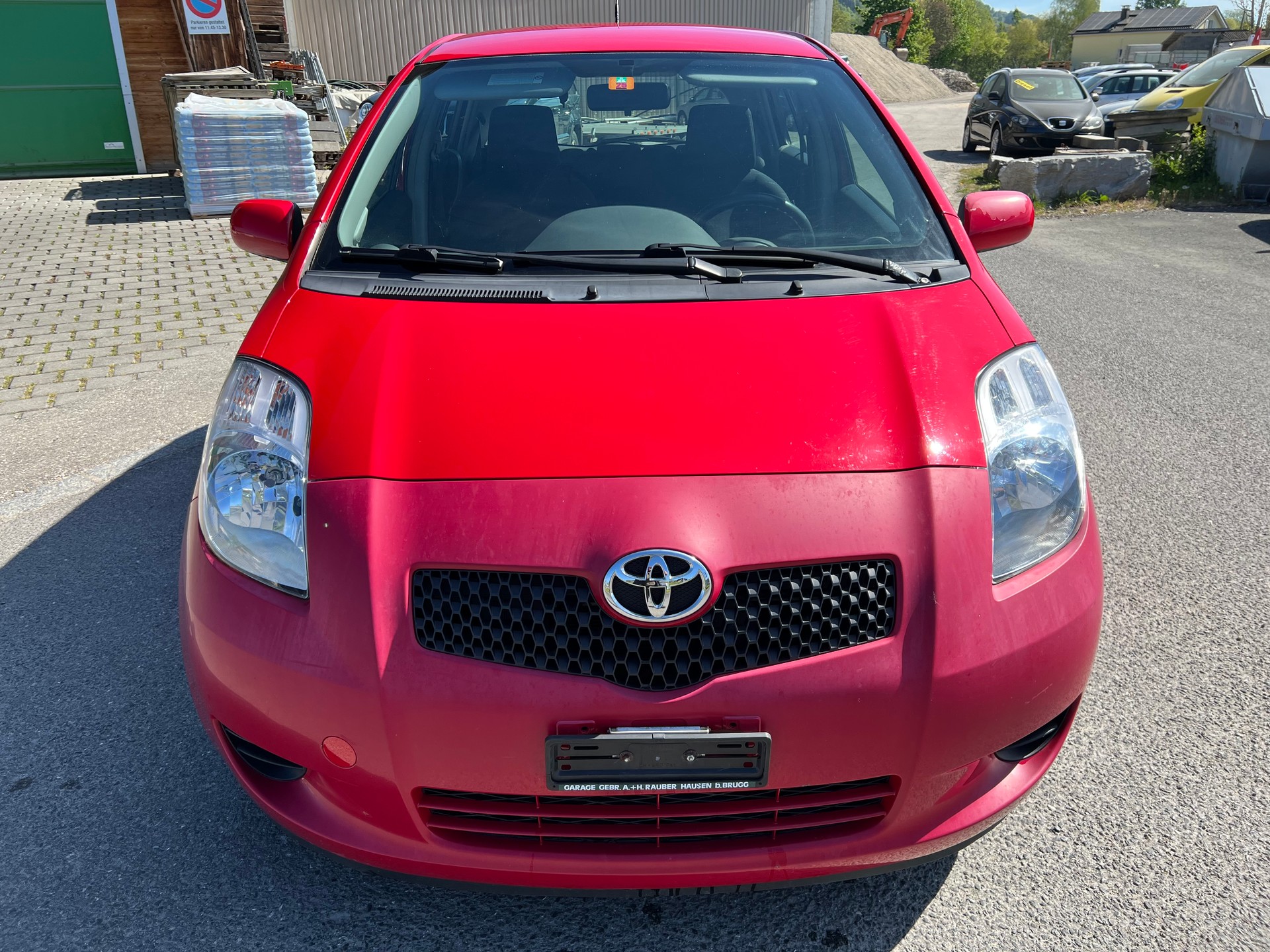 TOYOTA Yaris 1.3 Linea Luna-image-0