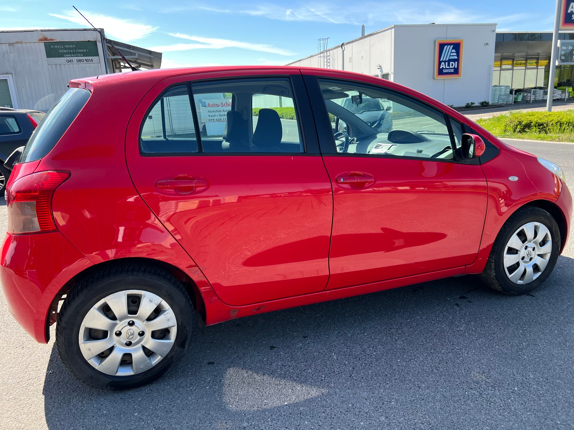TOYOTA Yaris 1.3 Linea Luna-image-4