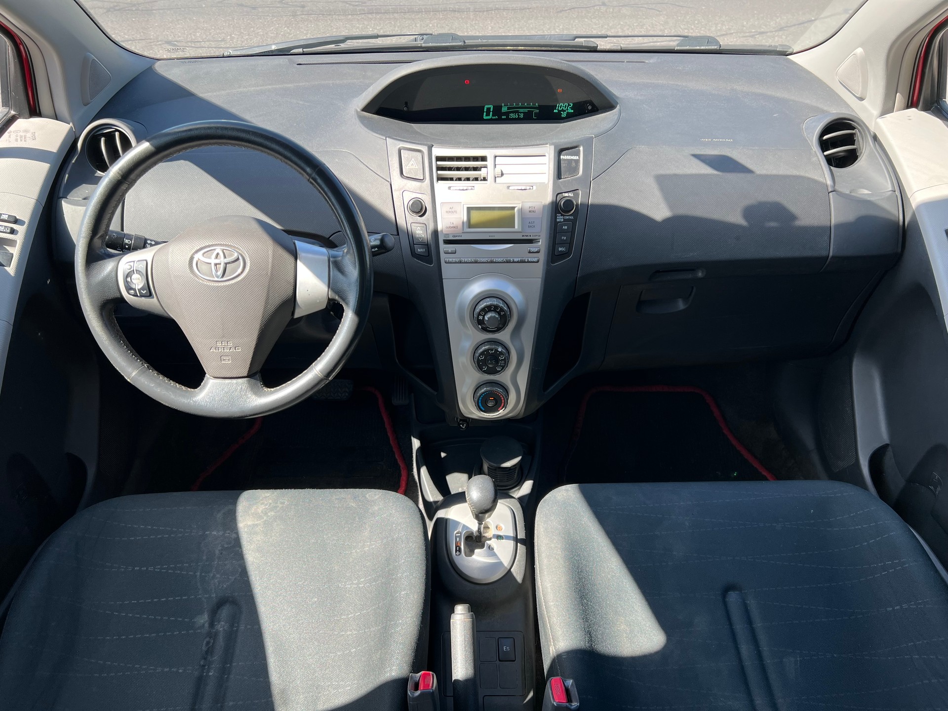 TOYOTA Yaris 1.3 Linea Luna-image-12