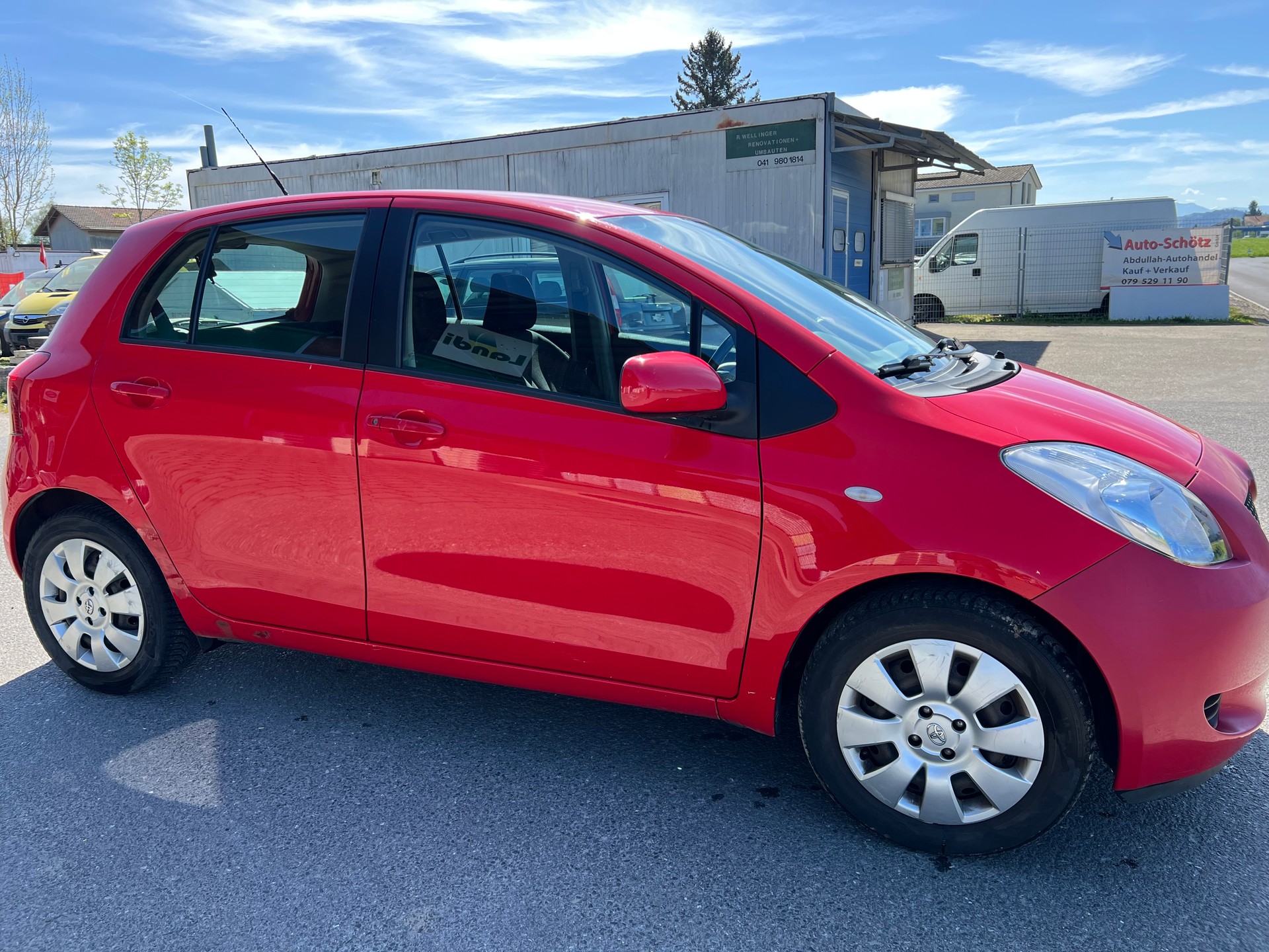 TOYOTA Yaris 1.3 Linea Luna-image-2