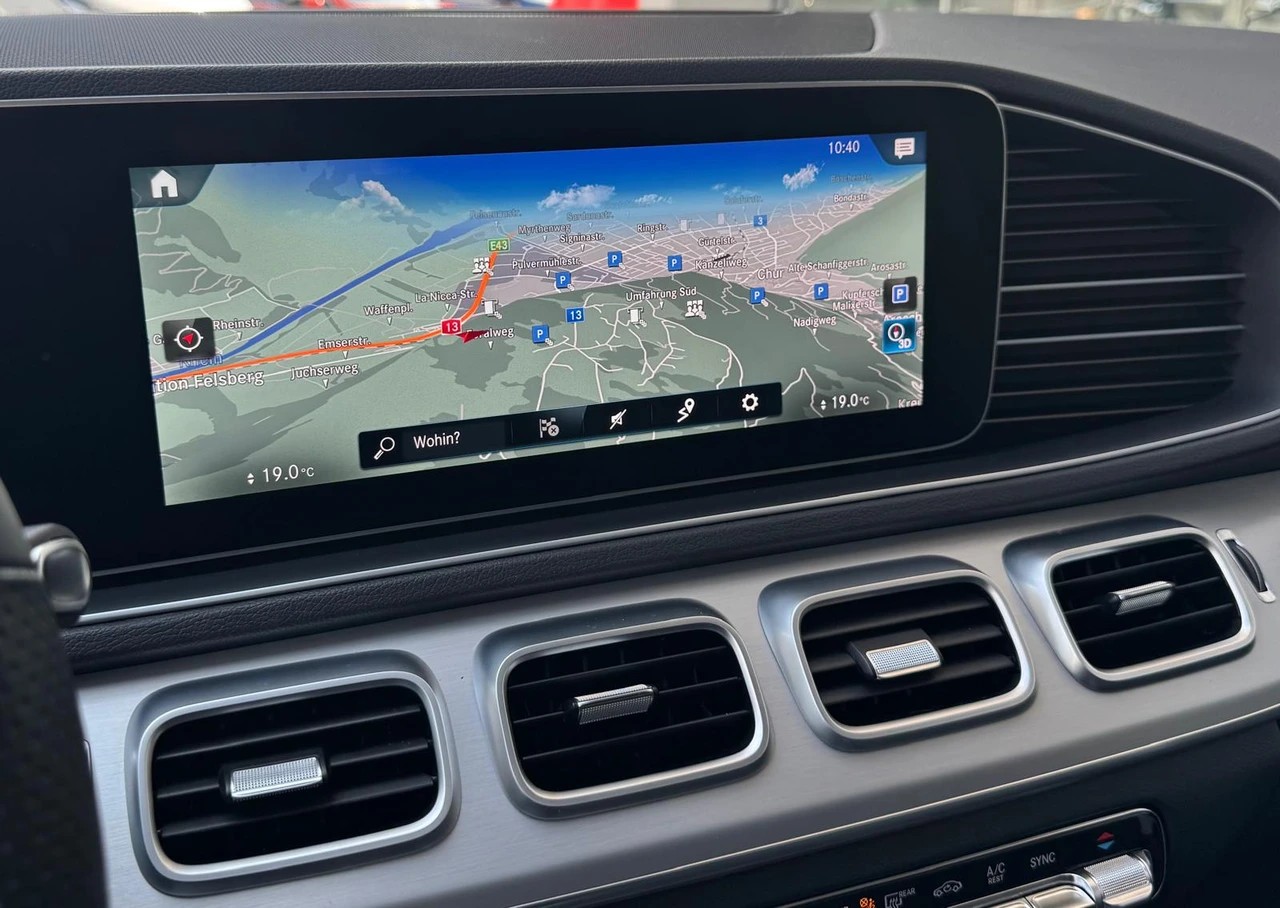 MERCEDES-BENZ GLE 400 d 4Matic AMG Line-image-16