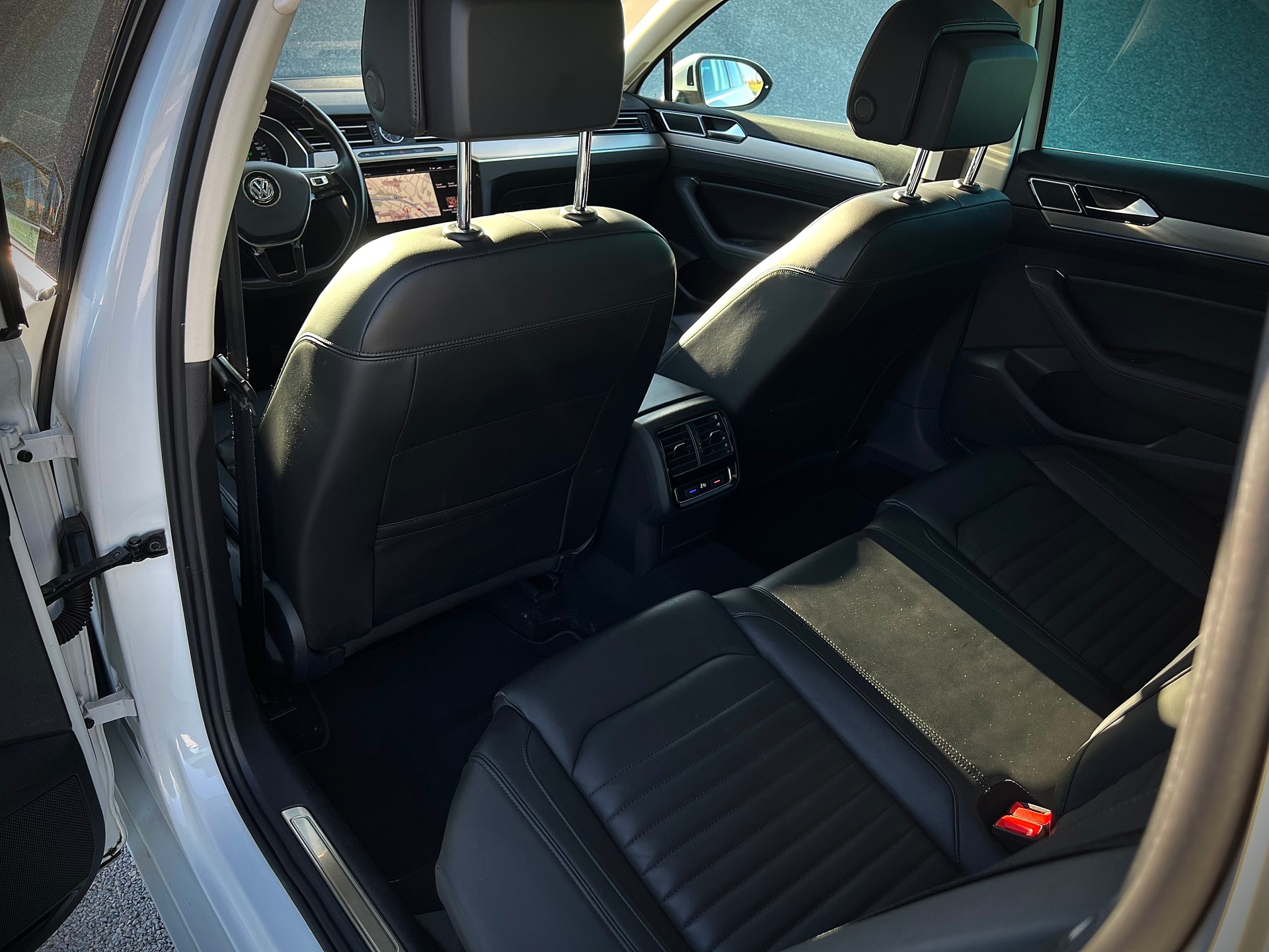 VW 2.0 TDI 150 Highline DSG-image-8