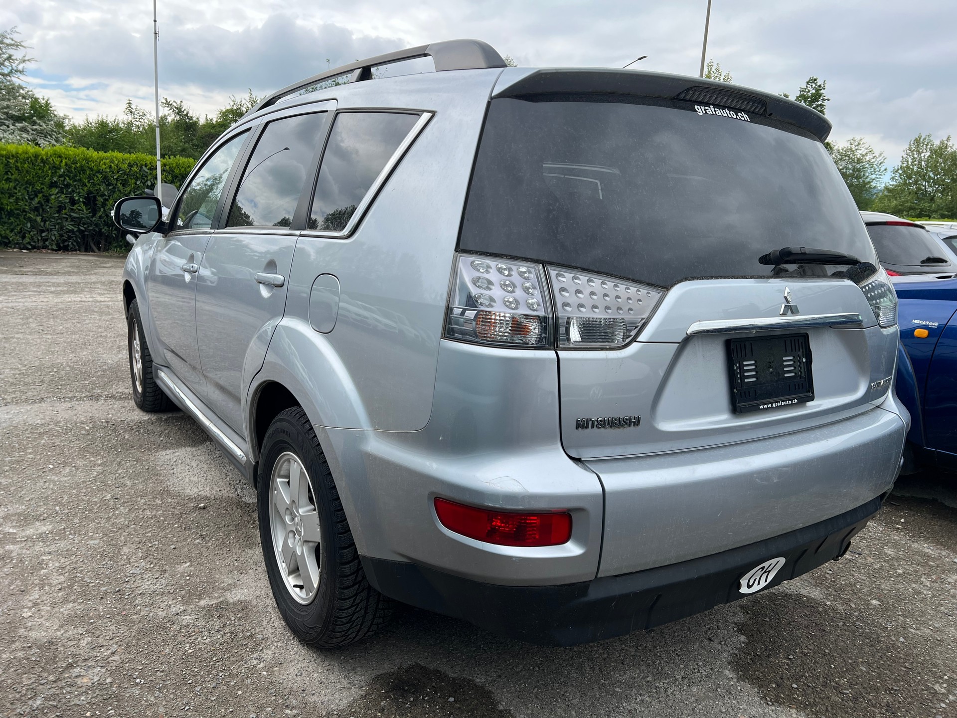 MITSUBISHI Outlander 2.4 Instyle 4WD CVT-image-3
