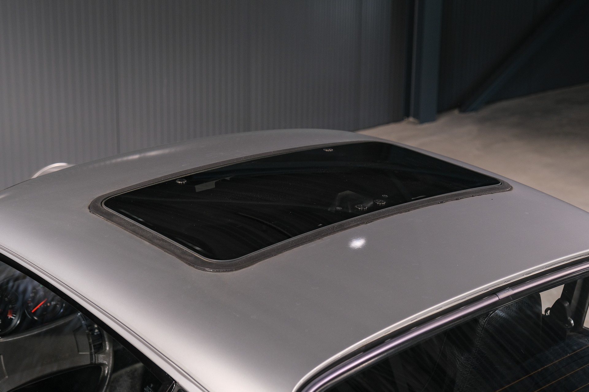 PORSCHE 911 SC-image-25