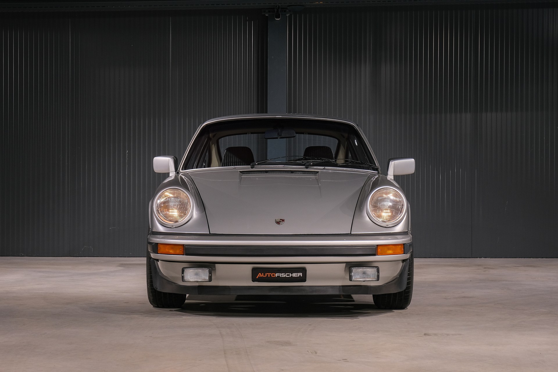 PORSCHE 911 SC-showroom-element-2