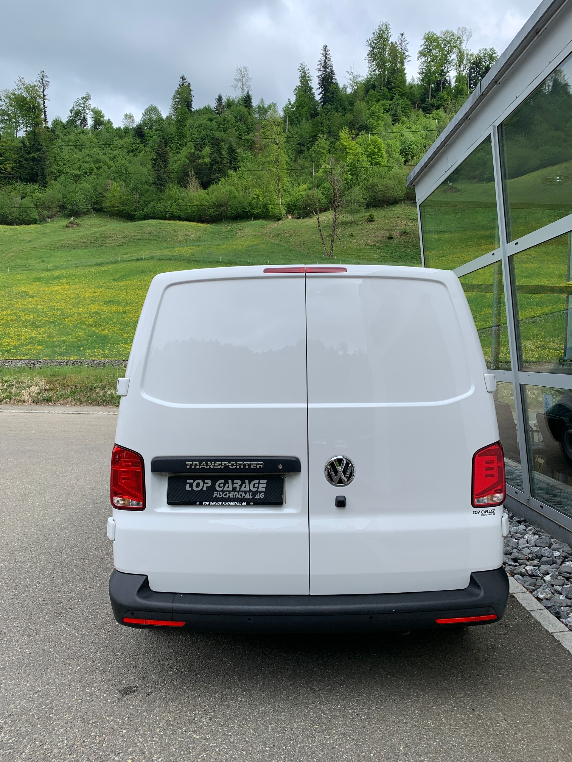 VW T6.1 2.0 TDI Entry-image-5