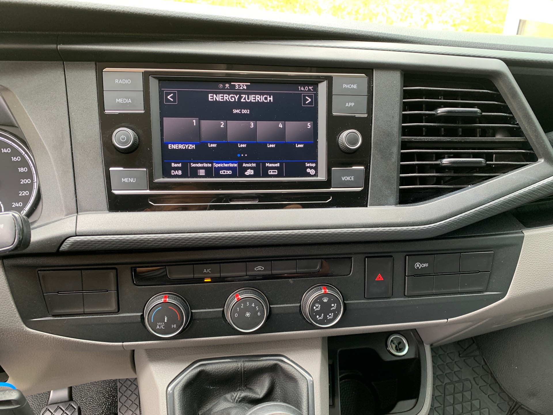 VW T6.1 2.0 TDI Entry-image-10
