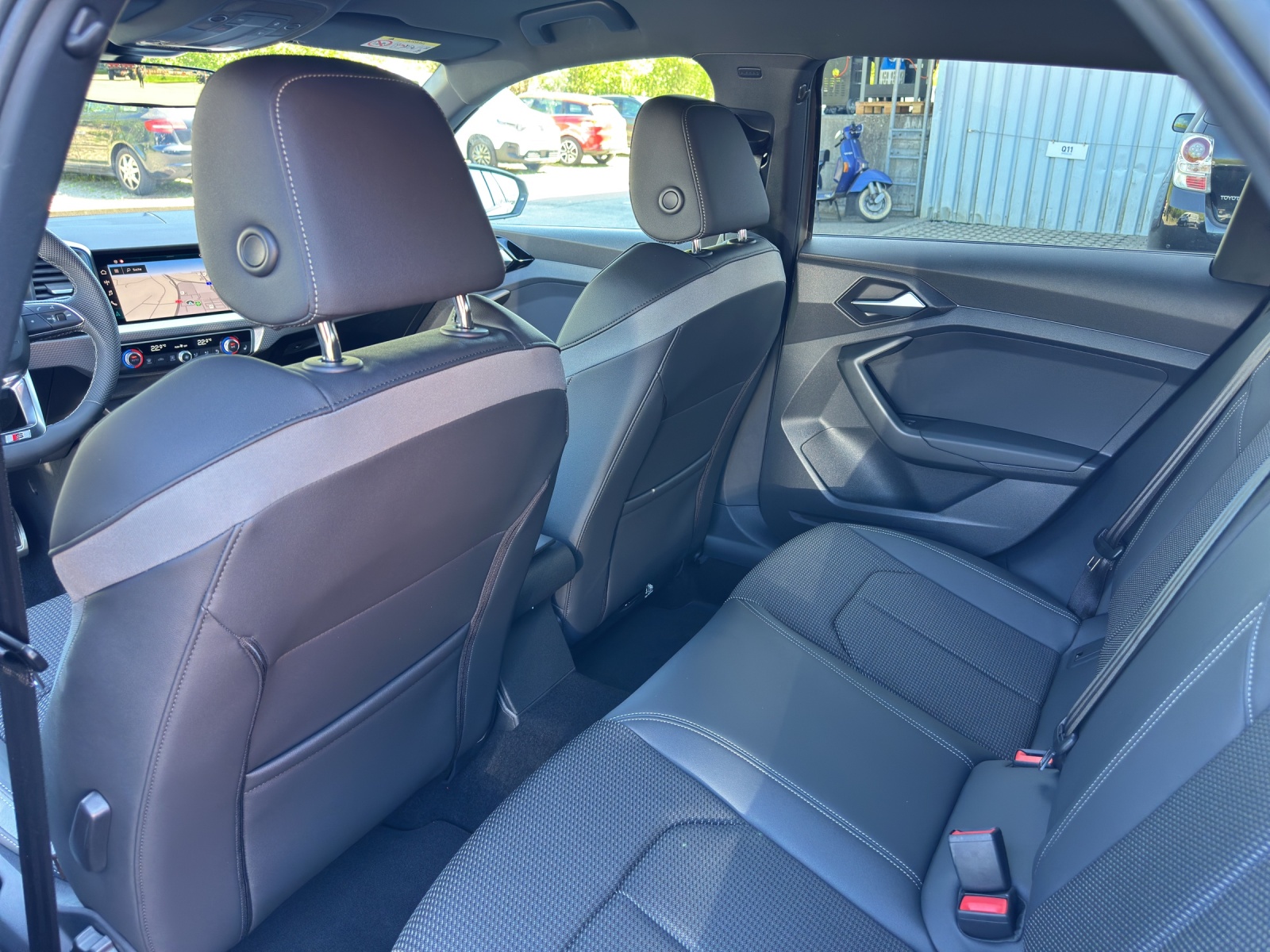 AUDI A1 Sportback 35 TFSI S Line S-tronic-image-16